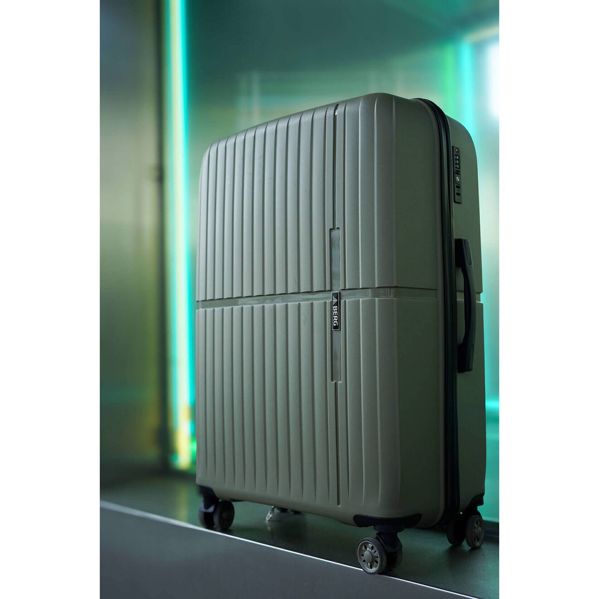 Conjunto 2 Malas de Viagem Passport Cabine+M&eacute;dia Berg