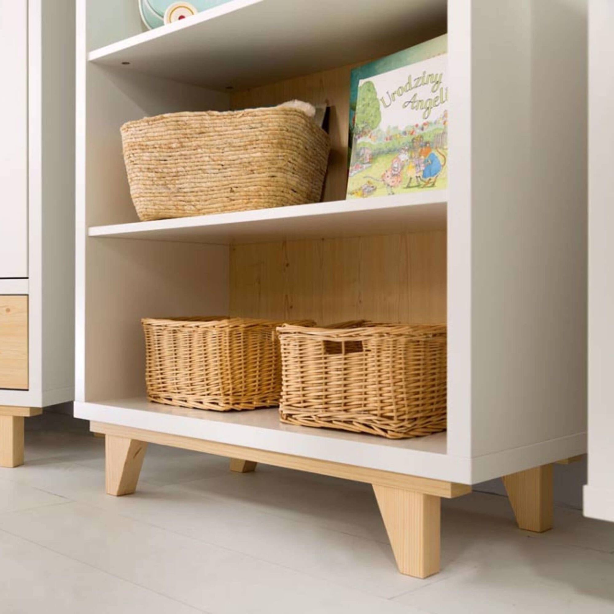 Estante Livros e Brinquedos Branca Lydia