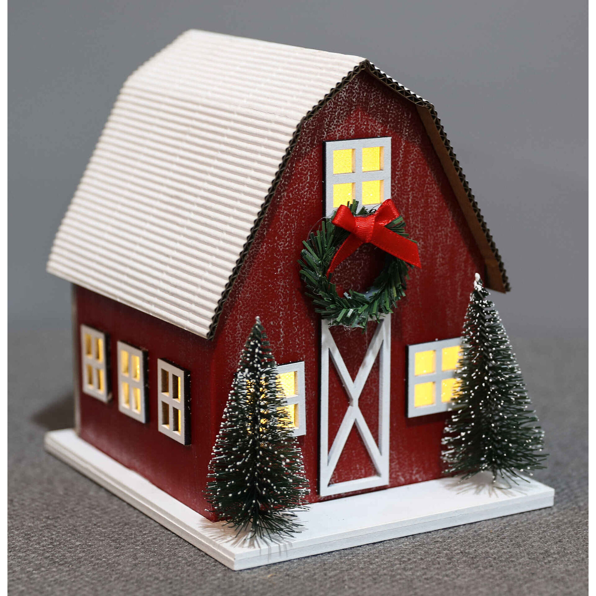 Casinha Vermelha 16cm com Luz