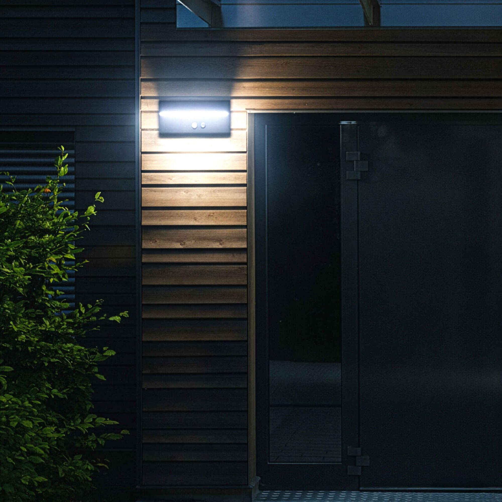 Candeeiro de Parede Solar com Sensor Preto Boost