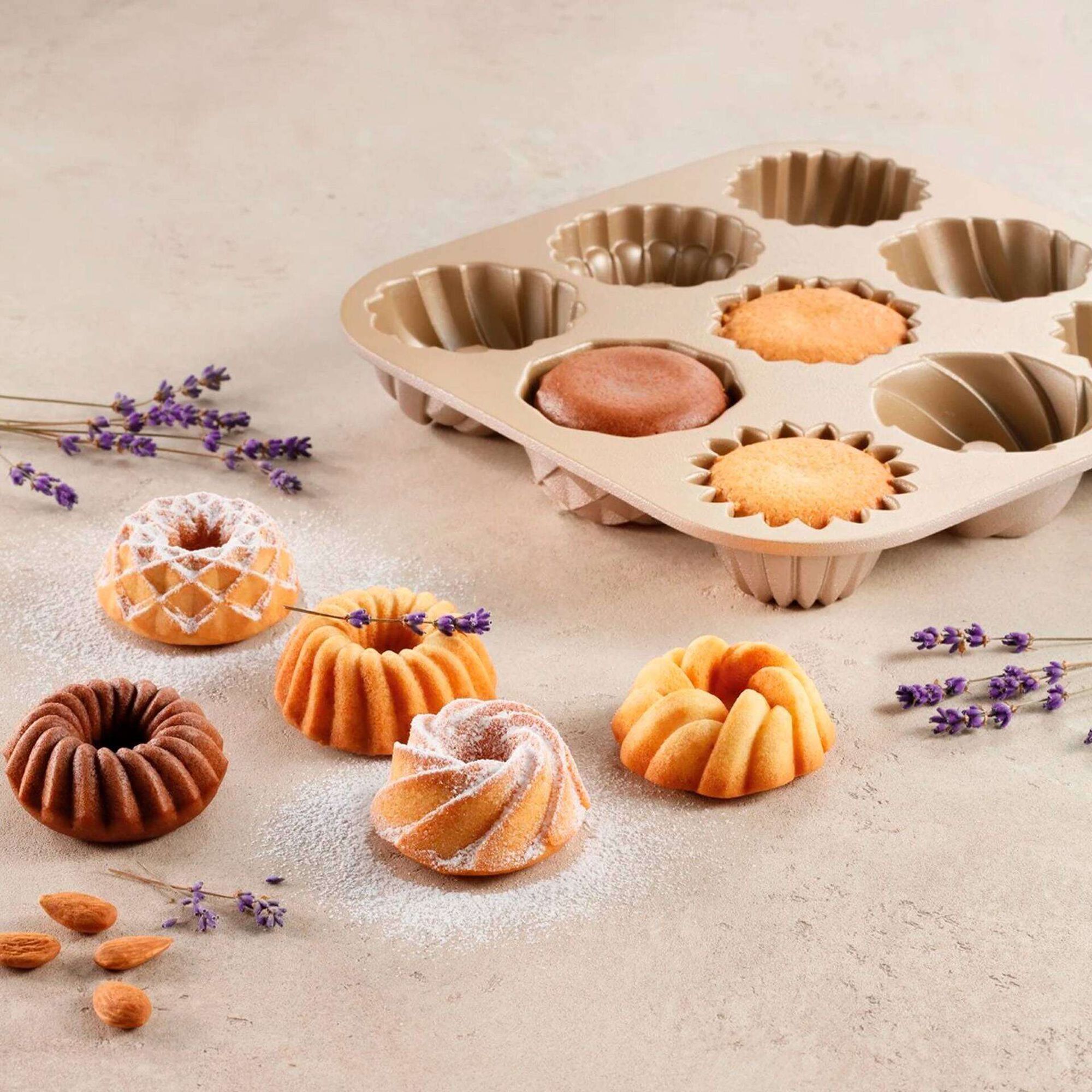 Forma para 9 Mini Bolos Bundt Del&iacute;cia Tescoma