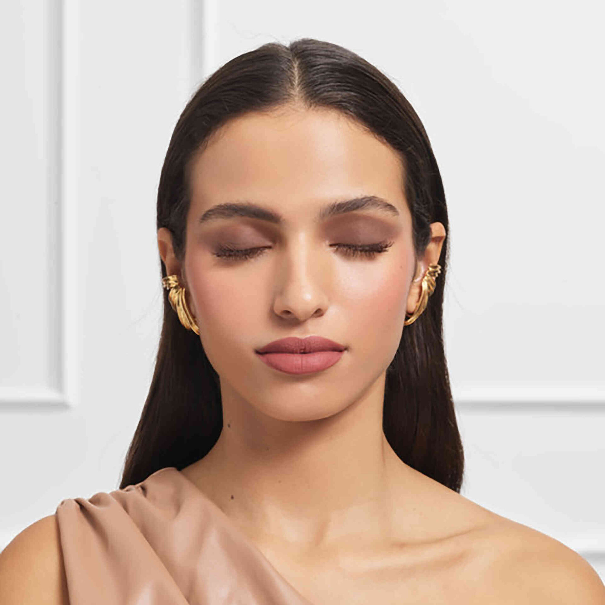 Sombra de Olhos Le Shadow Stick 420 Brown Bliss