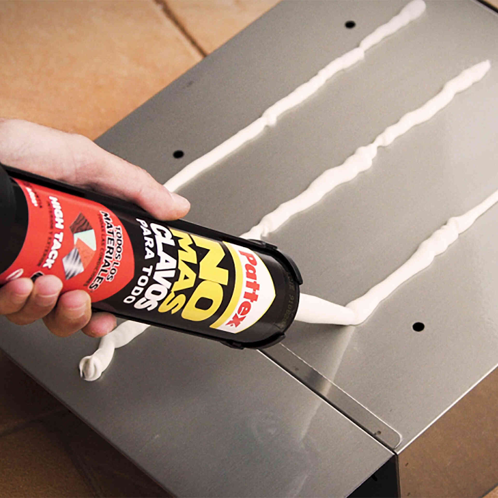 Cola e Veda Não Mais Pregos