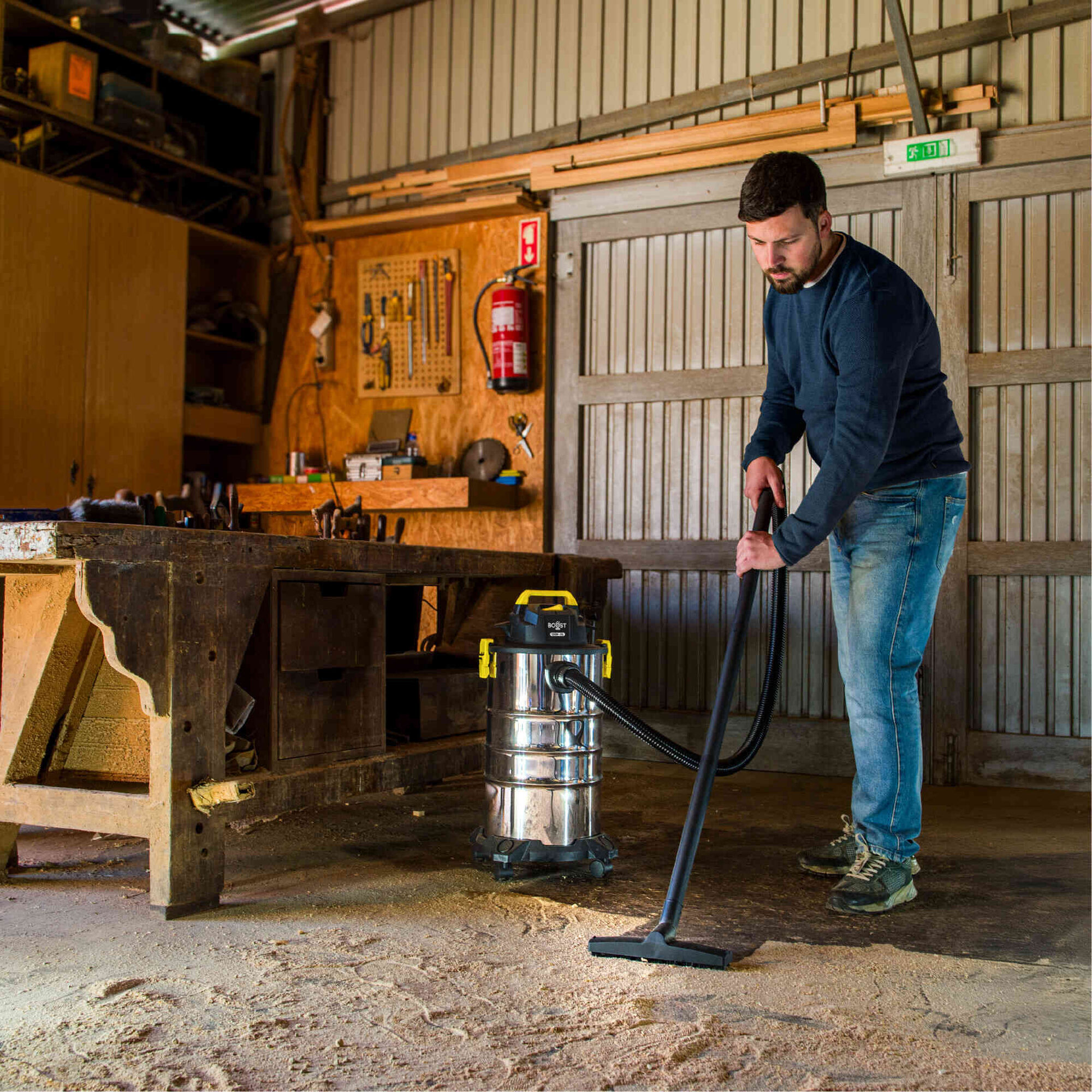 Aspirador S&oacute;lidos e L&iacute;quidos 30L Boost