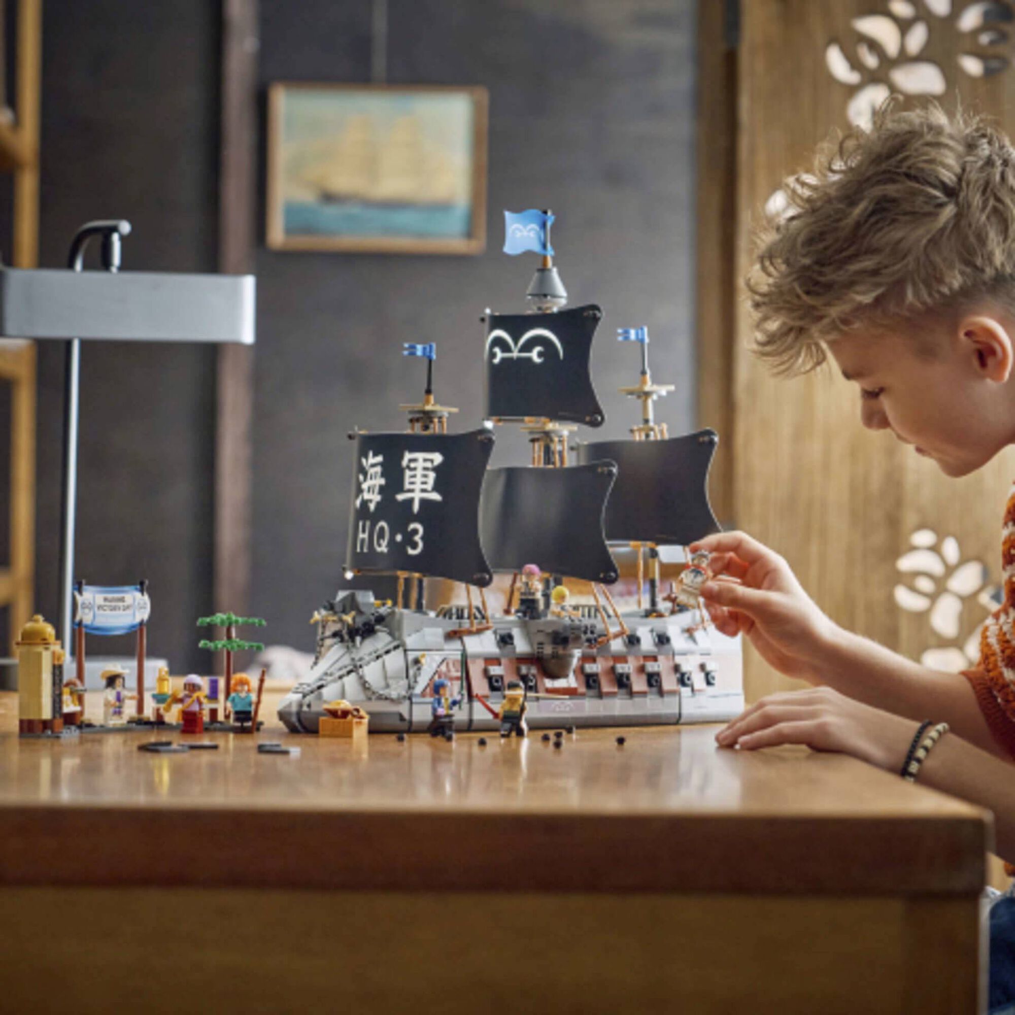 LEGO One Piece - Navio de Guerra da Marinha do Garp - 75646