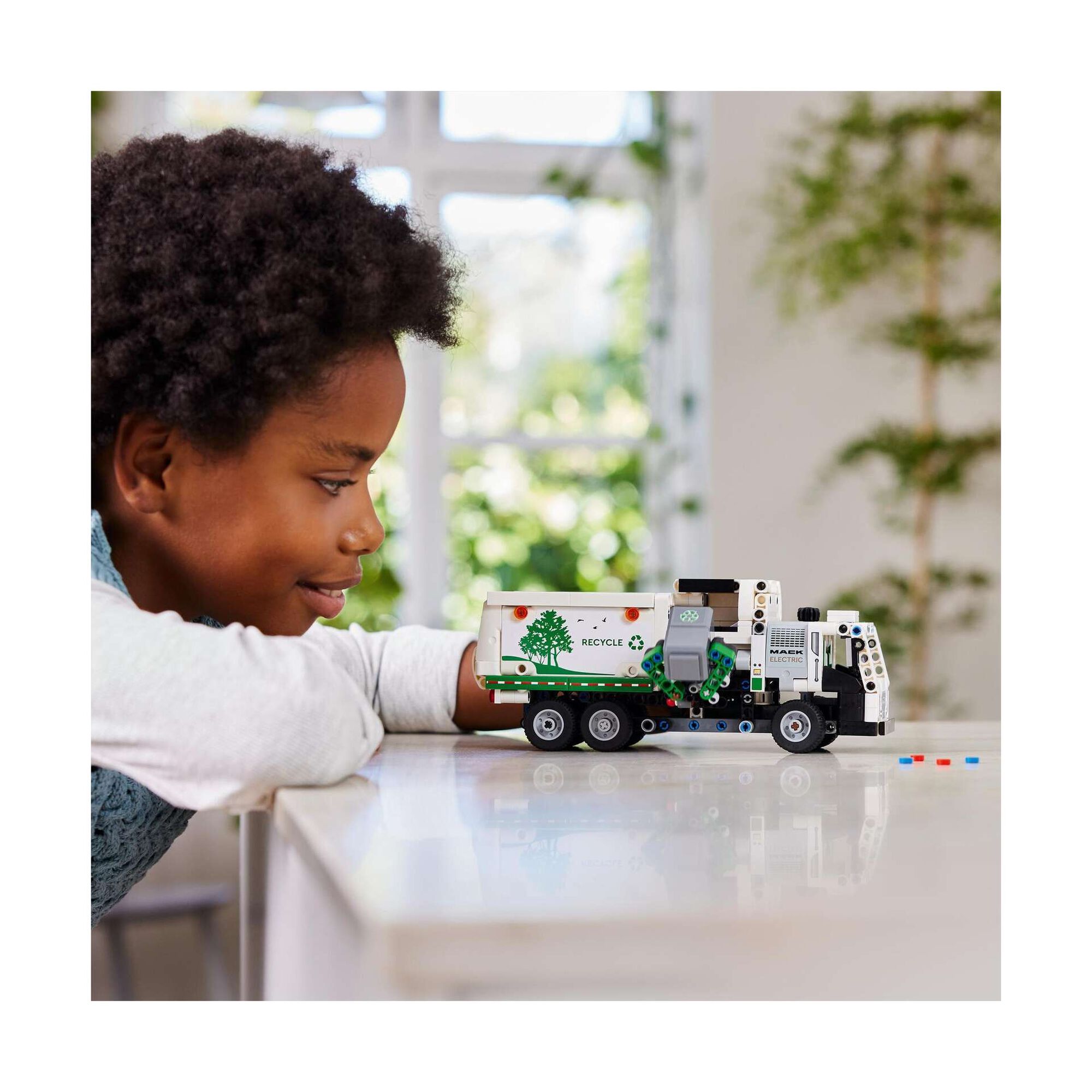 Camião do Lixo Mack - 42167