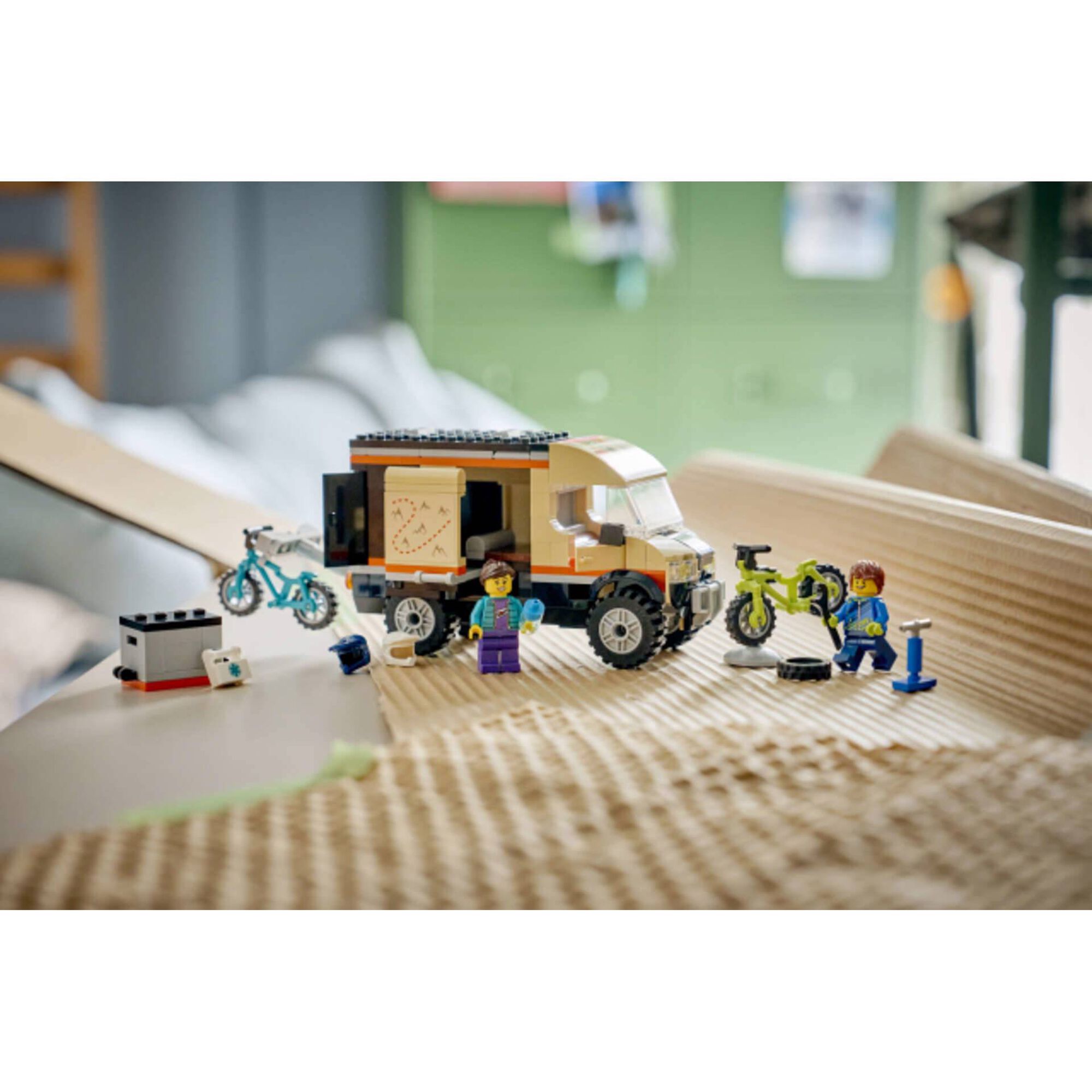 LEGO City - Carrinha de Aventuras de BTT - 60512