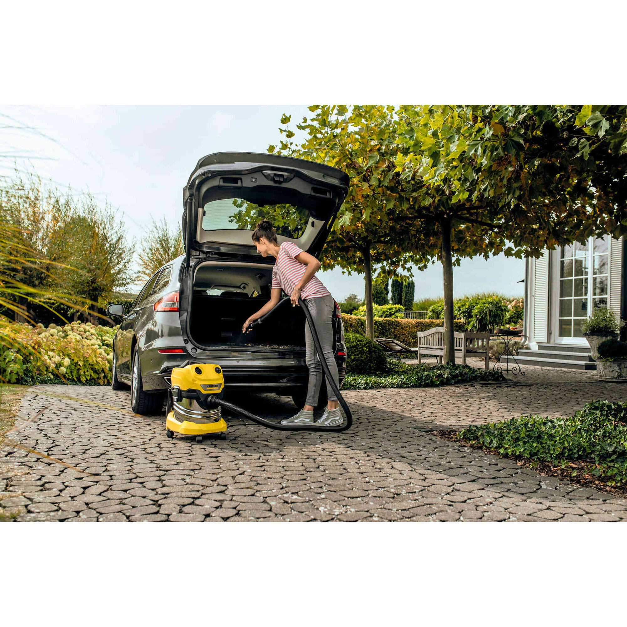 Aspirador S&oacute;lidos e L&iacute;quidos WD4 Karcher