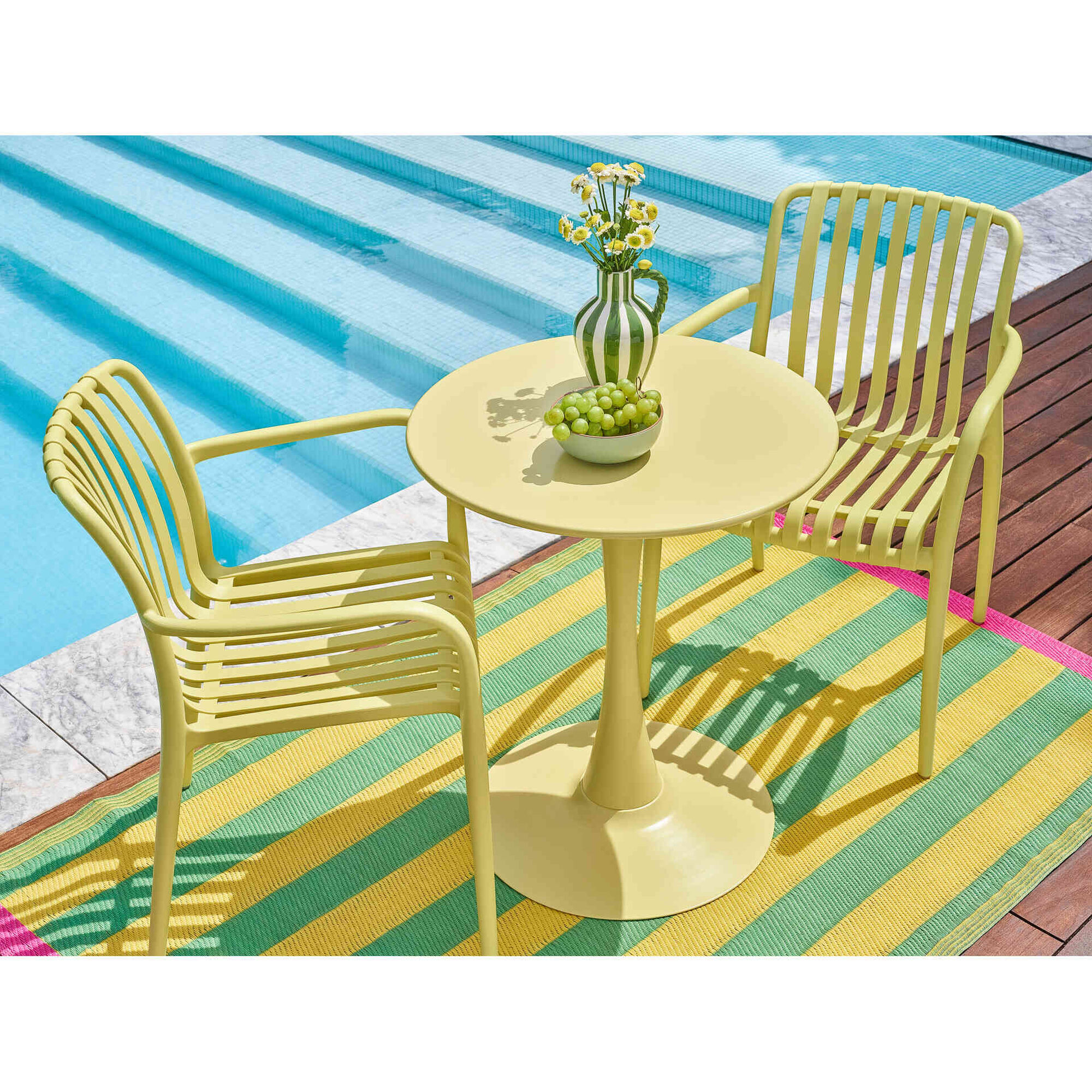 Conjunto de Refei&ccedil;&atilde;o Mesa e 2 Cadeiras Amarelo Kasa