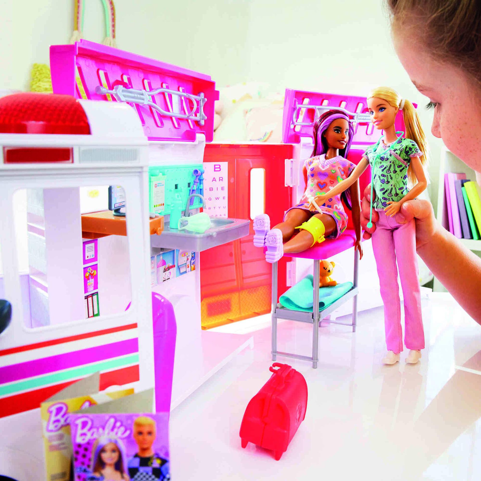 Boneca Barbie - Clínica Móvel