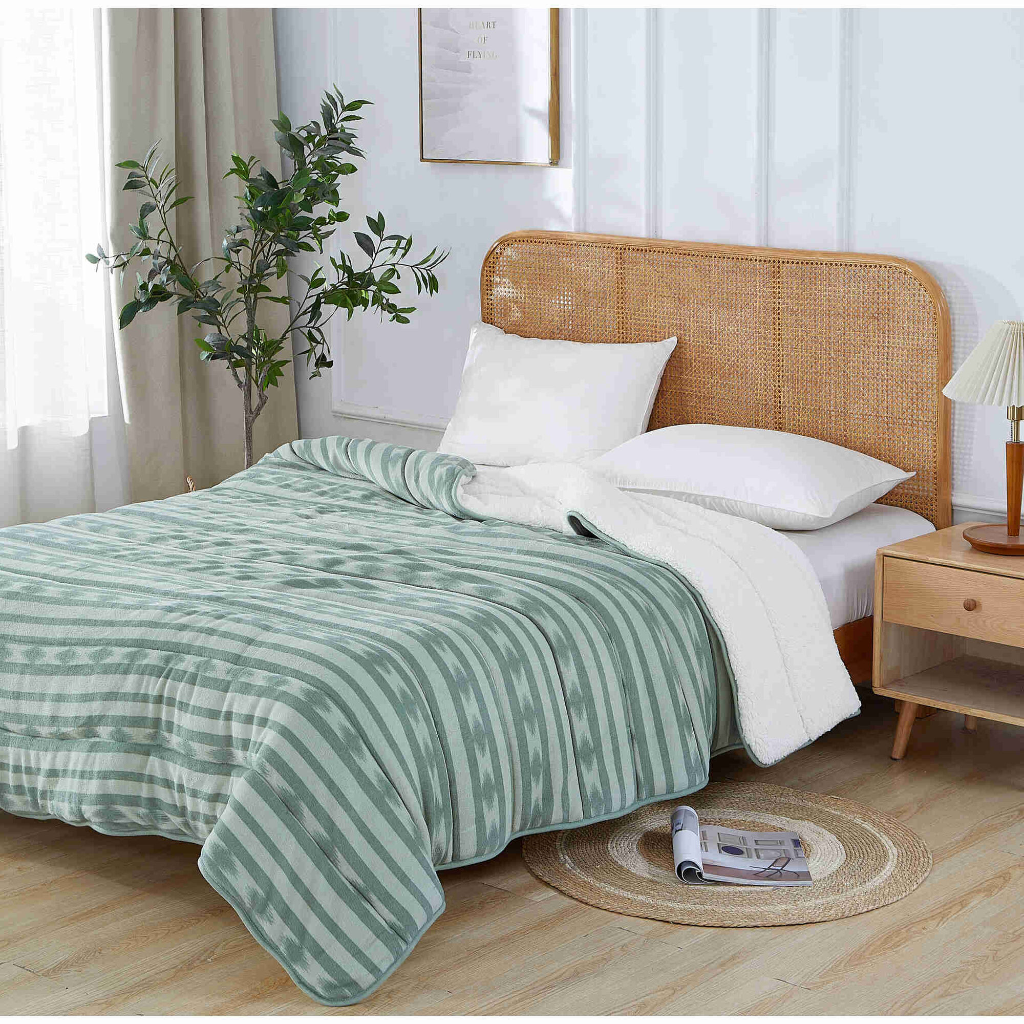 Edred&atilde;o Borreguito 240x220cm Verde Deep Moss Kasa