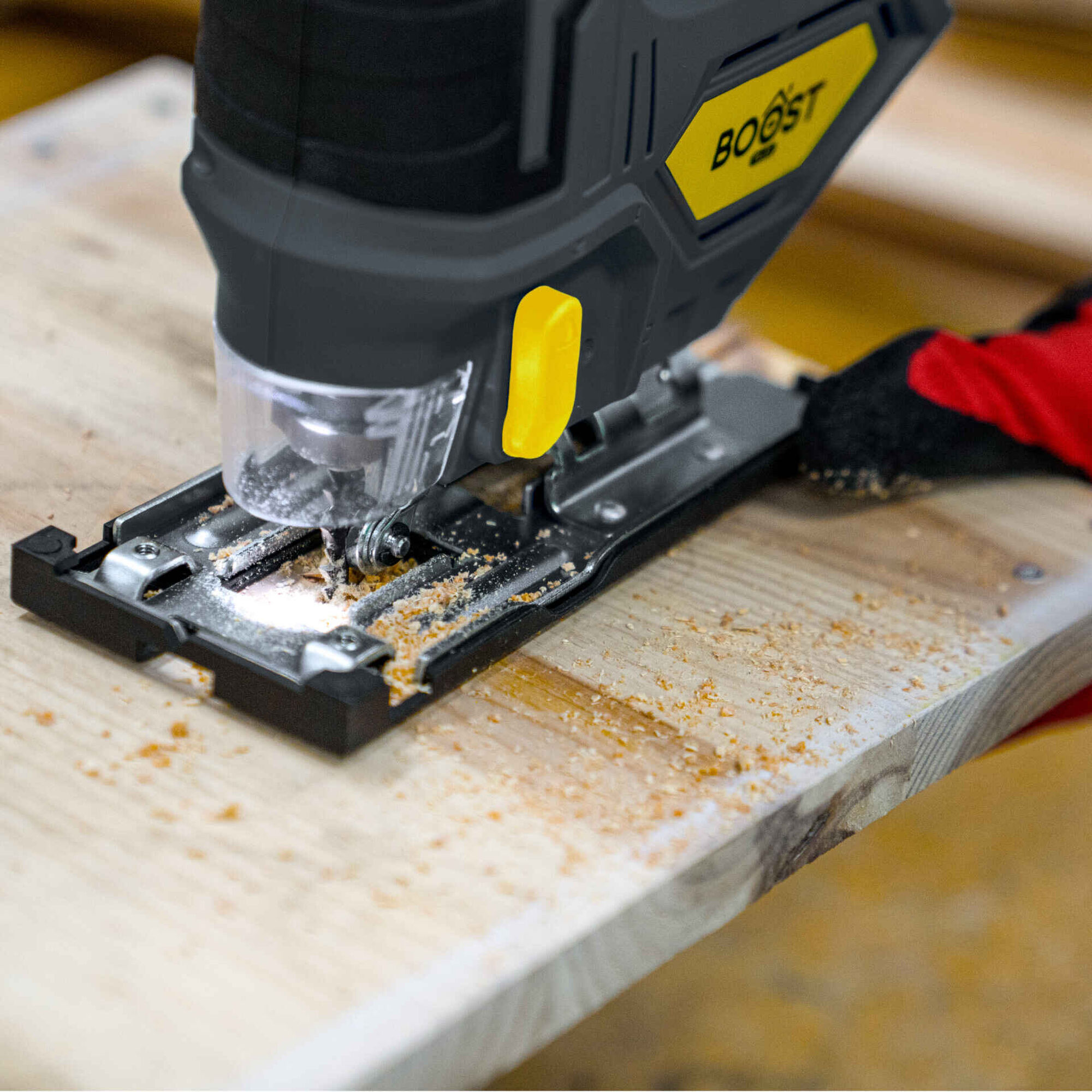 Serra de Recortes sem Fios 20V Boost