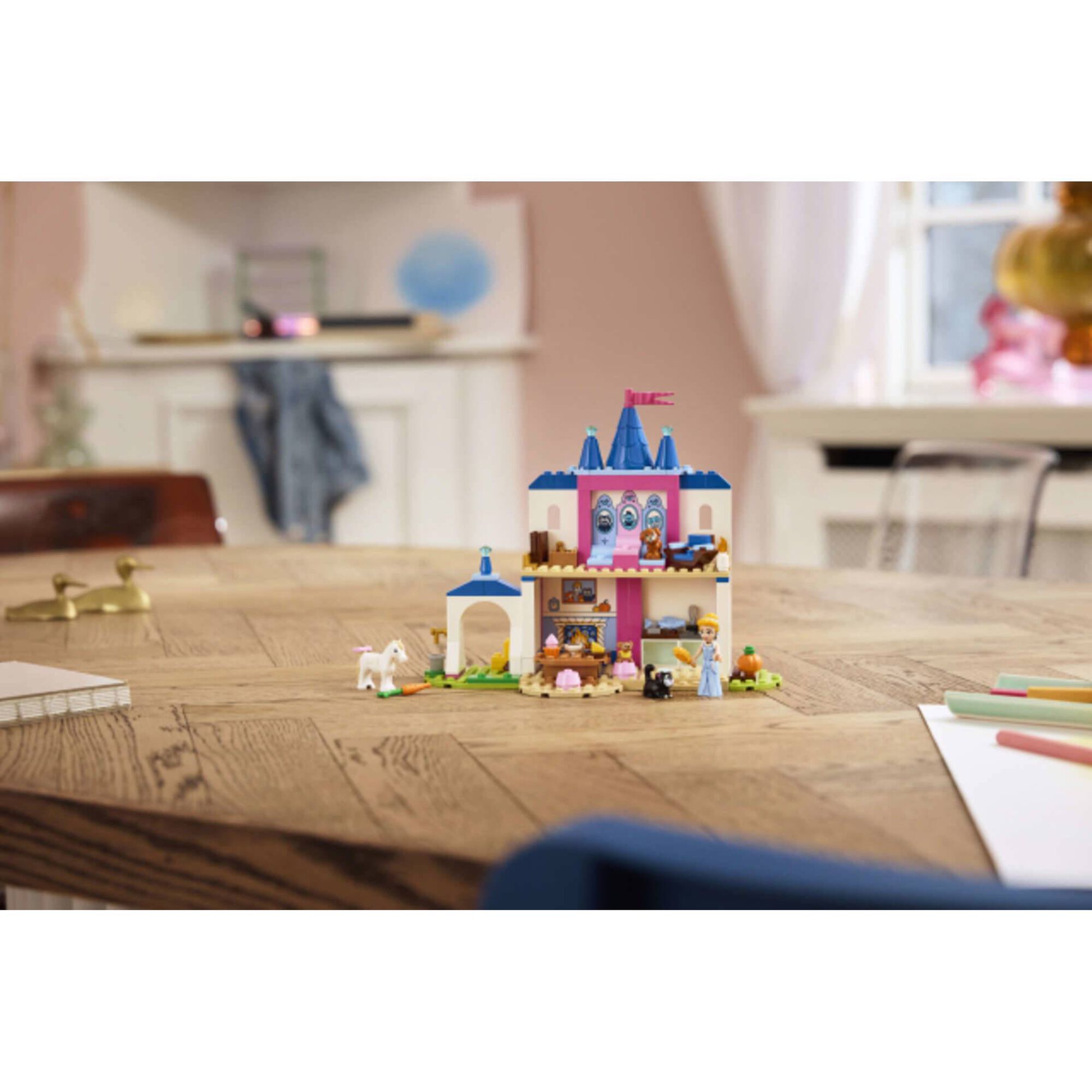 LEGO Disney - Castelo dos Amigos Animais da Cinderela - 43283