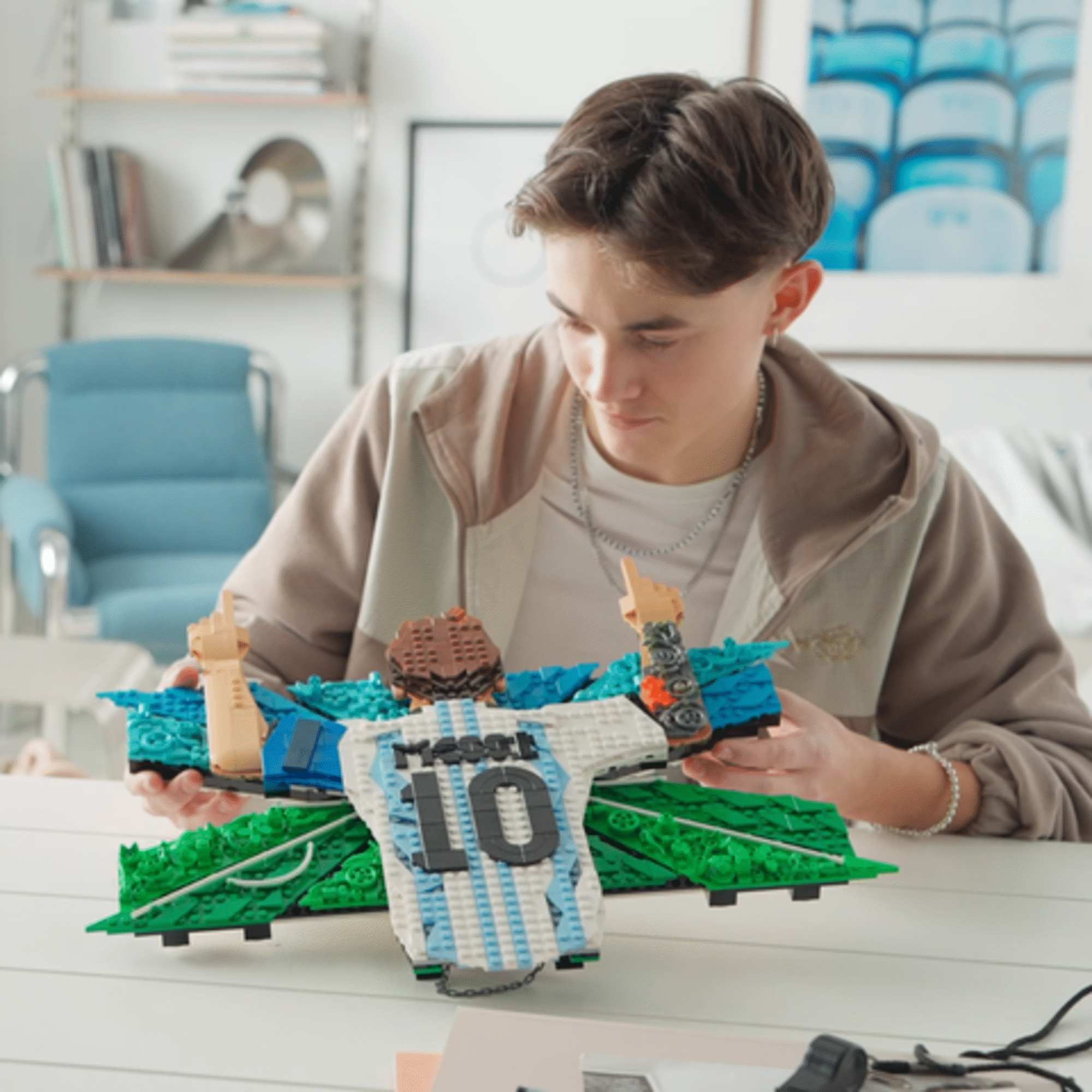 LEGO - Lionel Messi &ndash; Celebra&ccedil;&atilde;o - 43018