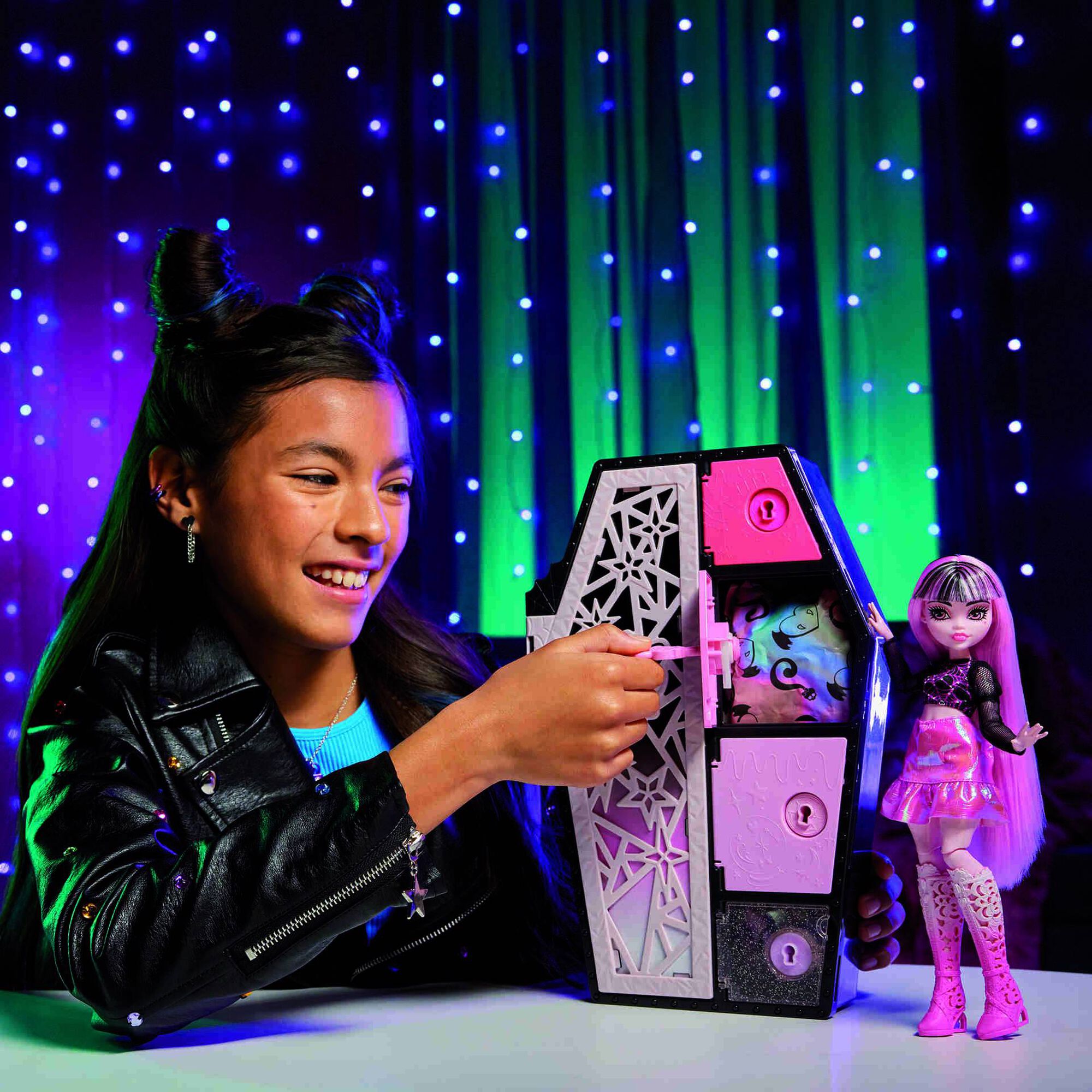 Boneca Draculaura Skulltimate Secrets