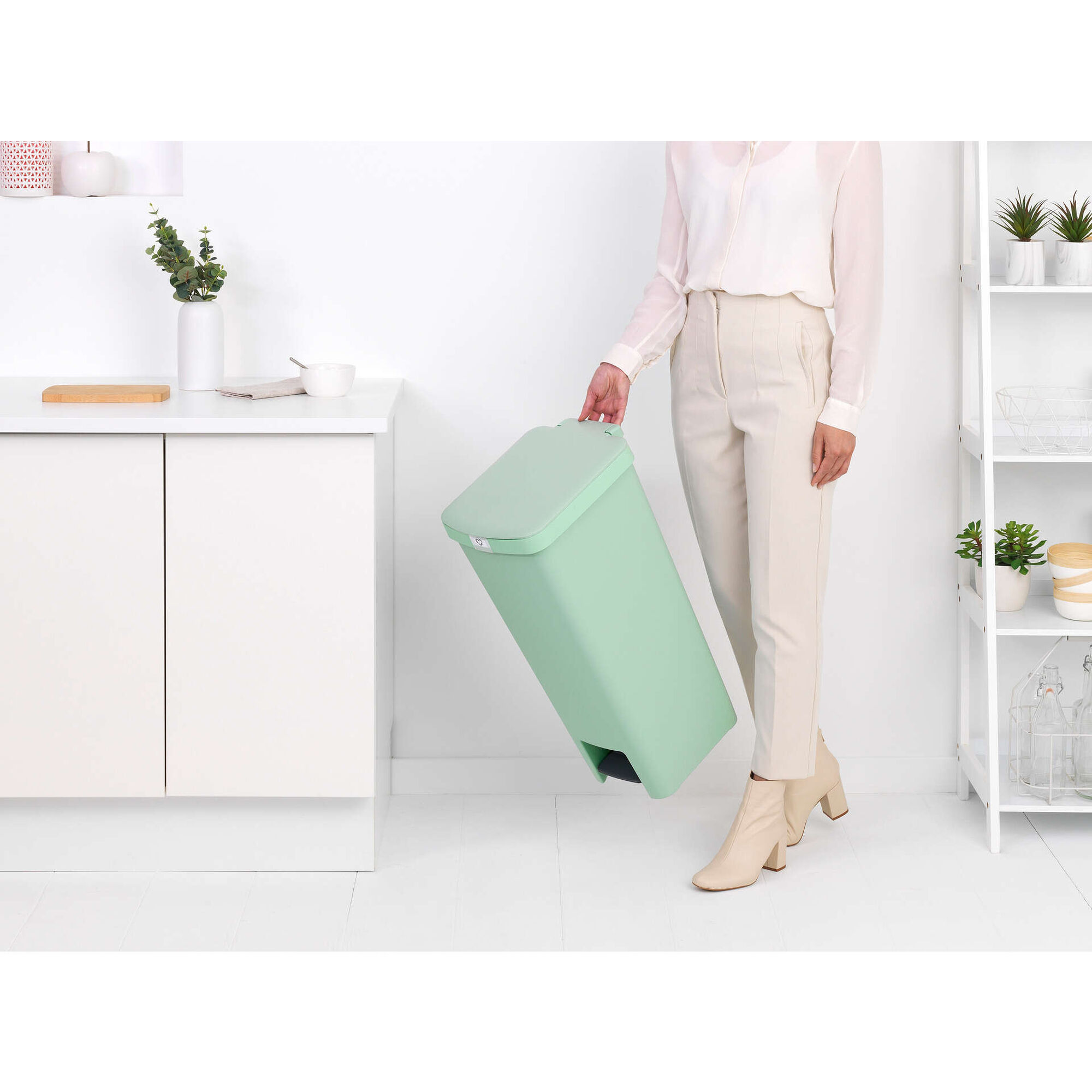 Balde de Lixo com Pedal Pl&aacute;stico 40L Verde StepUp Brabantia