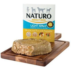 Comida H&uacute;mida para C&atilde;o Adulto Light Galinha Naturo