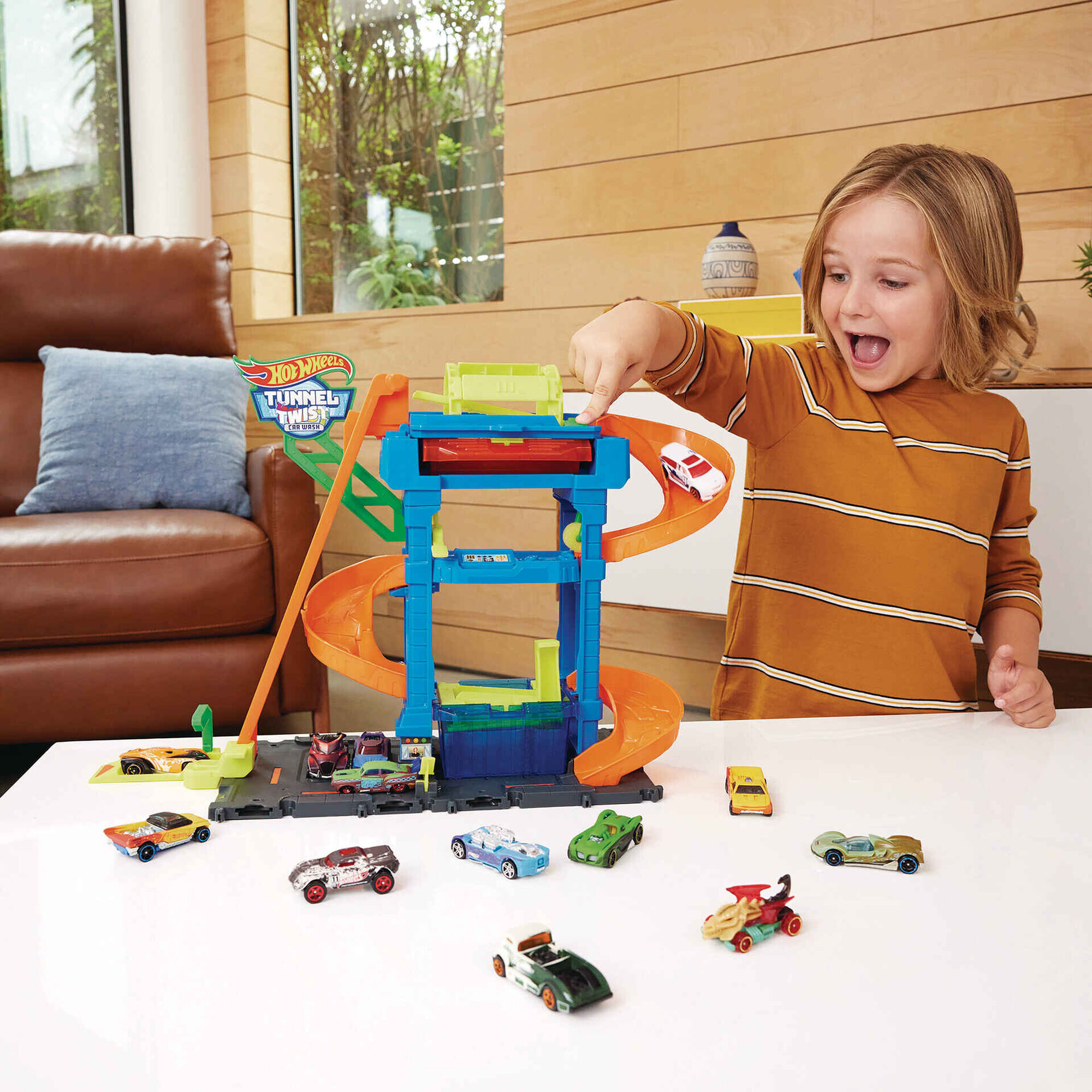 Hot Wheels - T&uacute;nel de Lavagem em Espiral