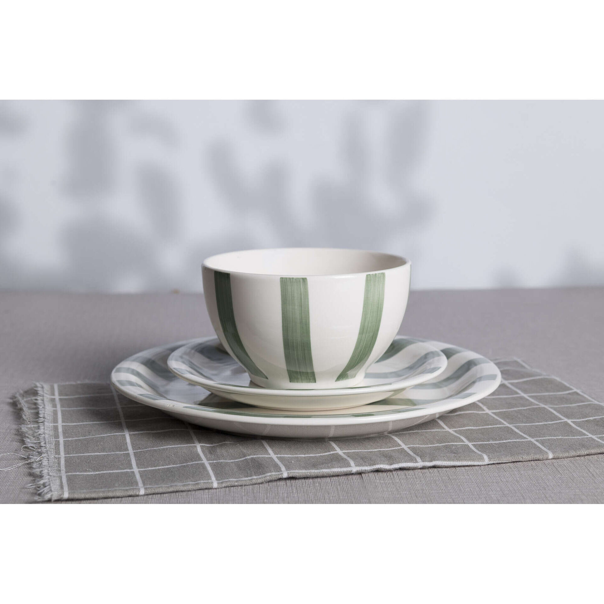 Prato Sopa Riscas Irregulares Verde Kasa