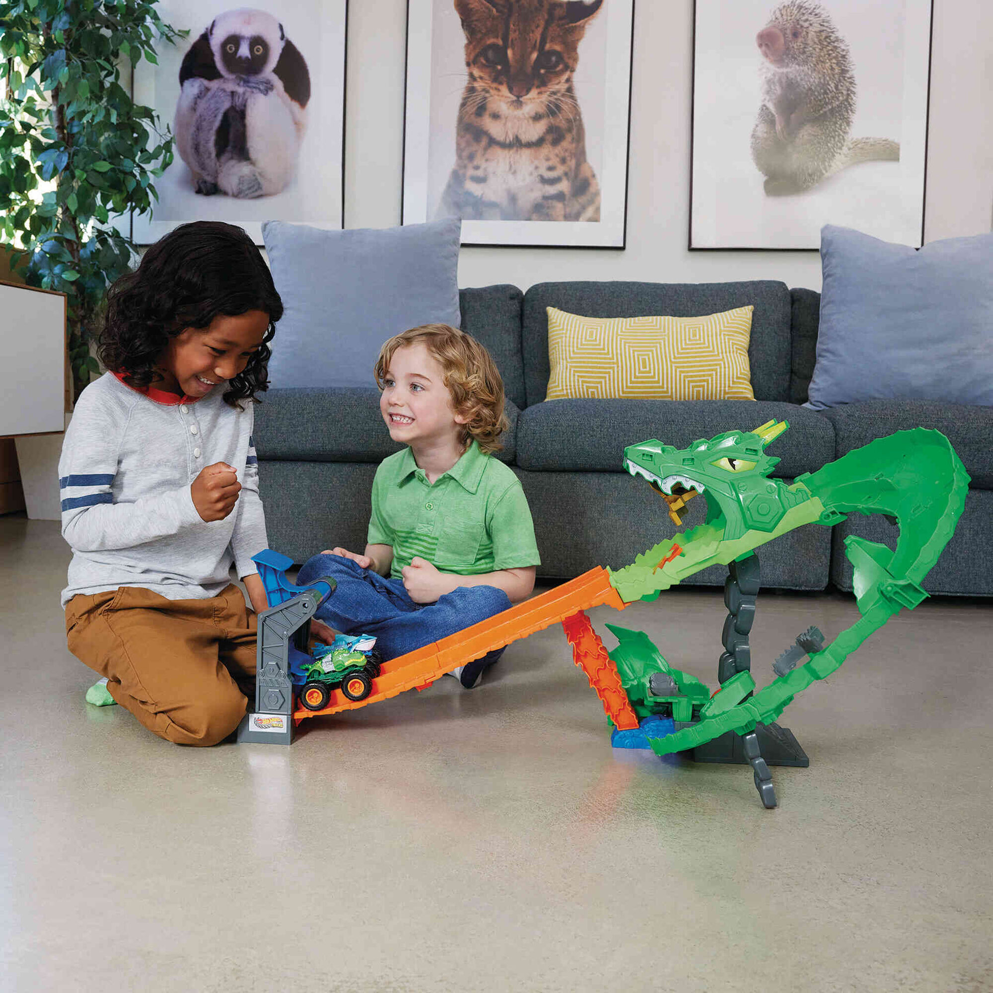 Monster Trucks Dragão Demolidor