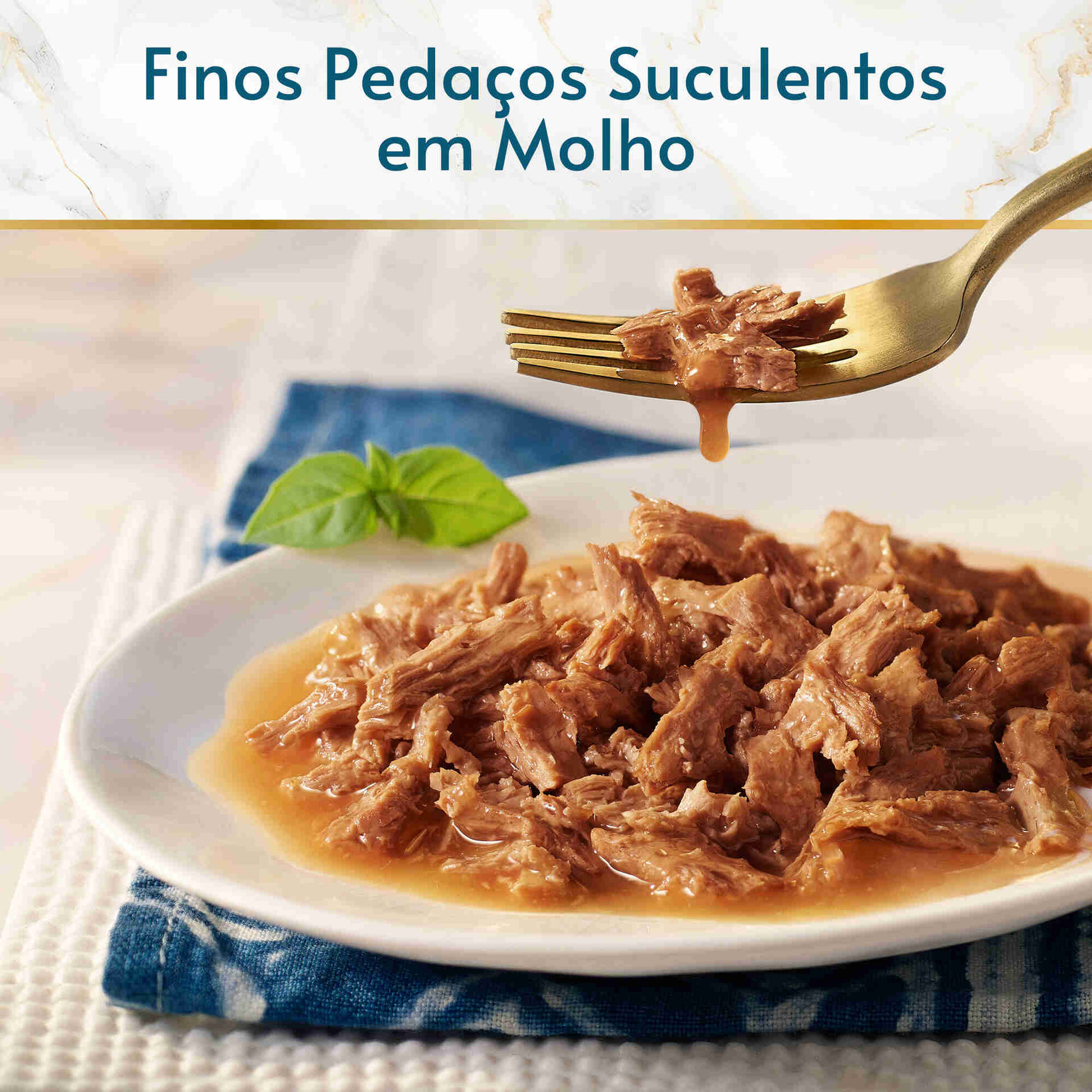 Comida H&uacute;mida para Gato Adulto Finos Peda&ccedil;os em Molho Saquetas Purina Gourmet Perle