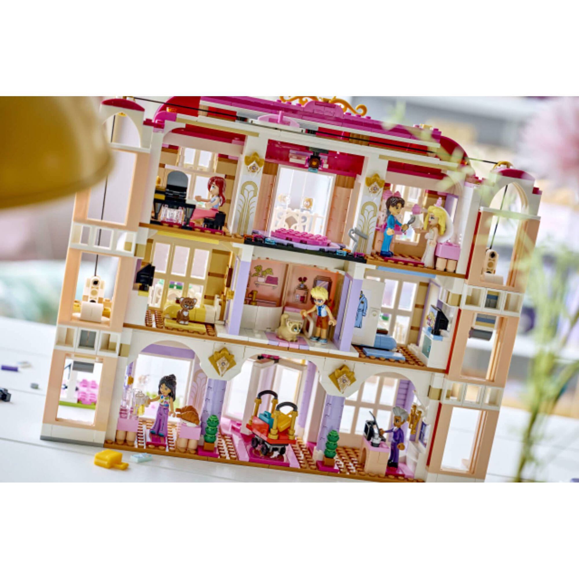 LEGO Friends - O Grande Hotel de Heartlake City - 42704