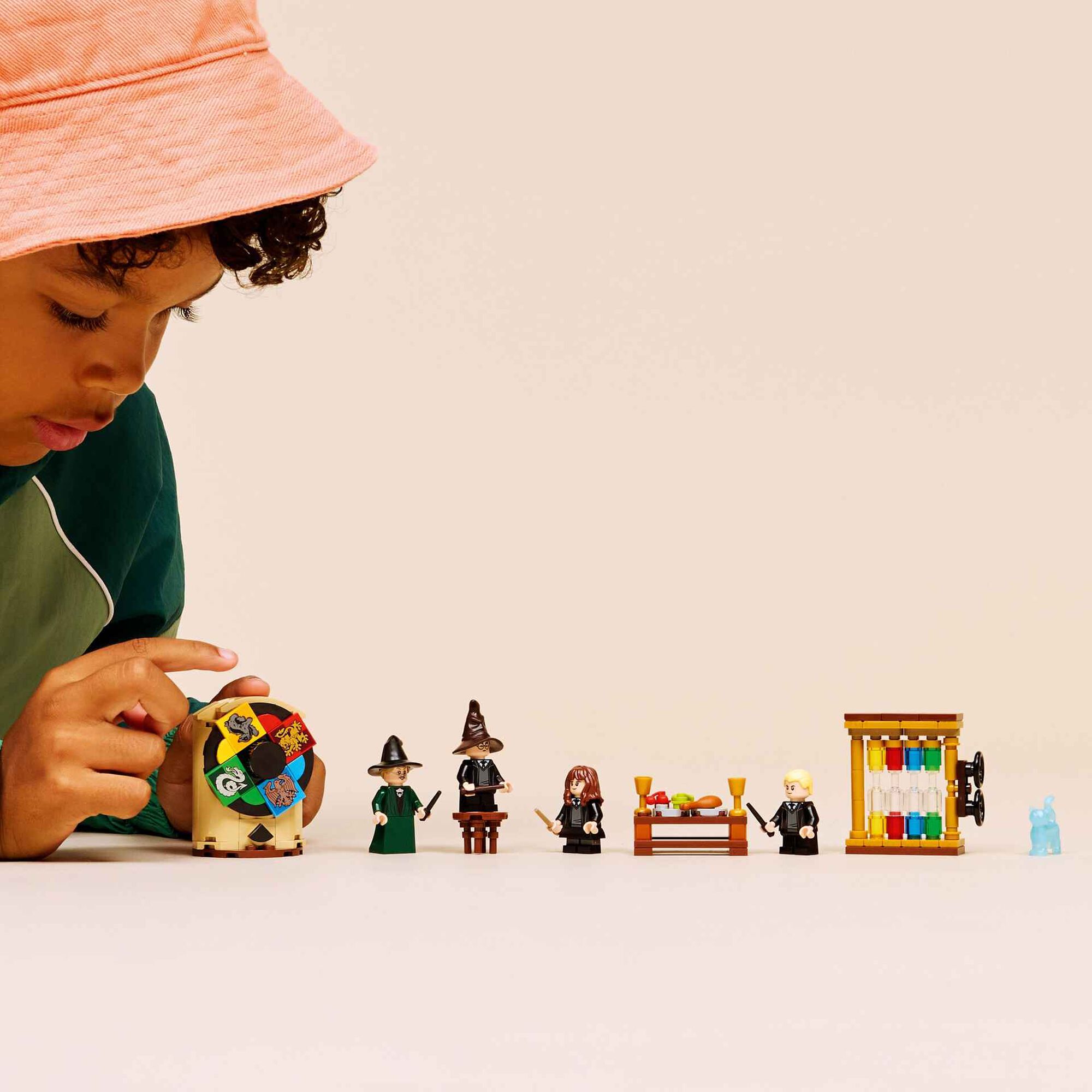 Castelo de Hogwarts: Cerimónia do Chapéu Selecionador - 76460