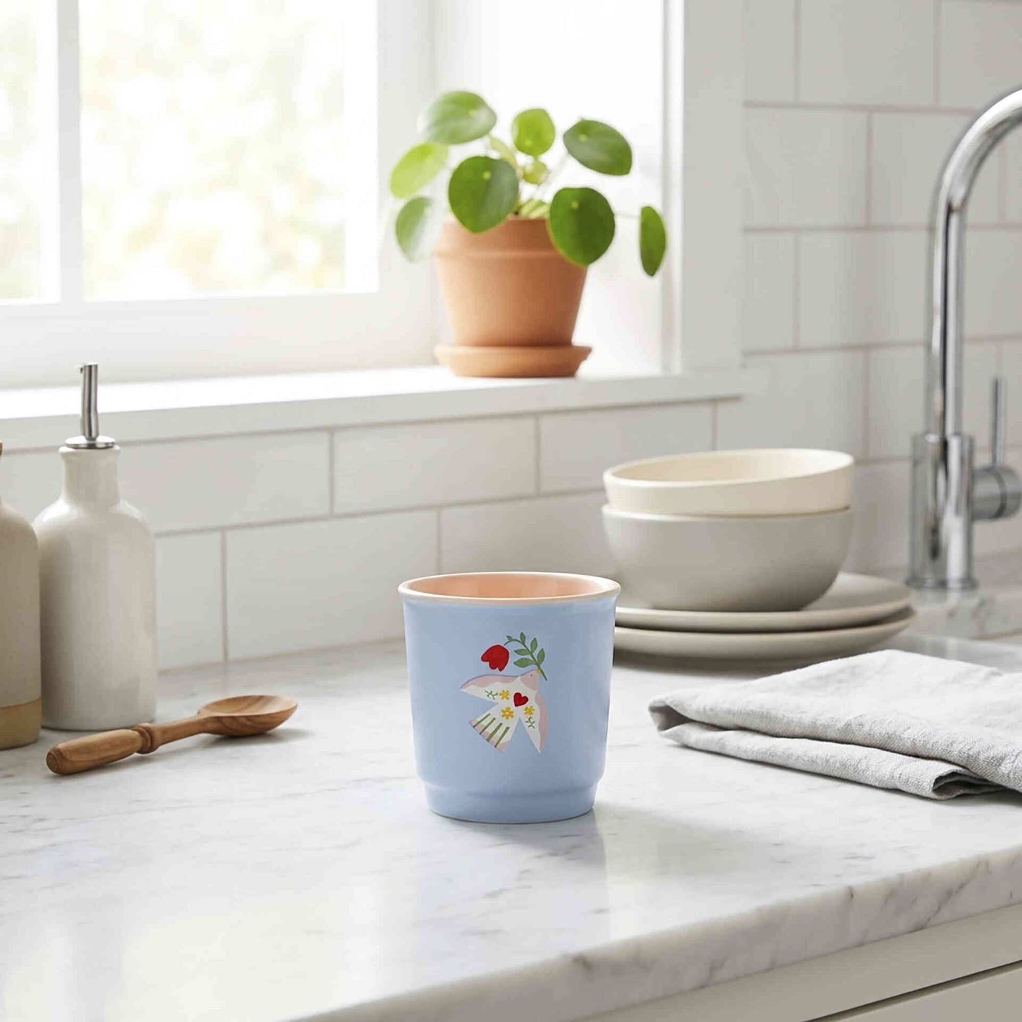 Copo Caf&eacute; 100ml Andorinha Casa em Flor Kasa