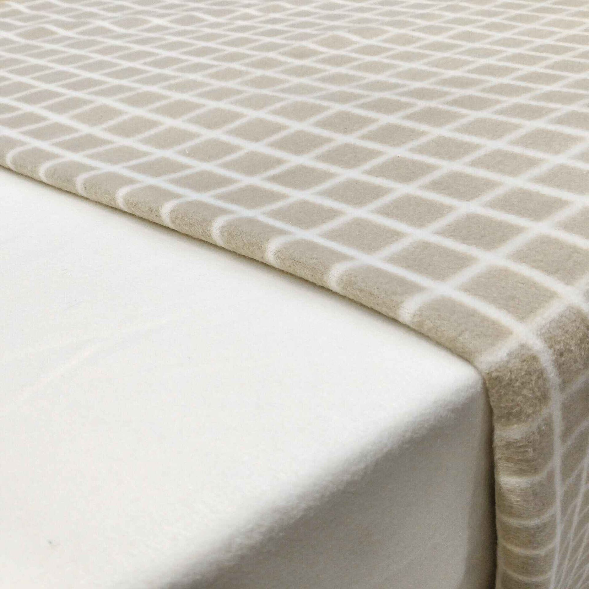 Conjunto de Len&ccedil;&oacute;is Polares 270x260cm Liso Bege Kasa