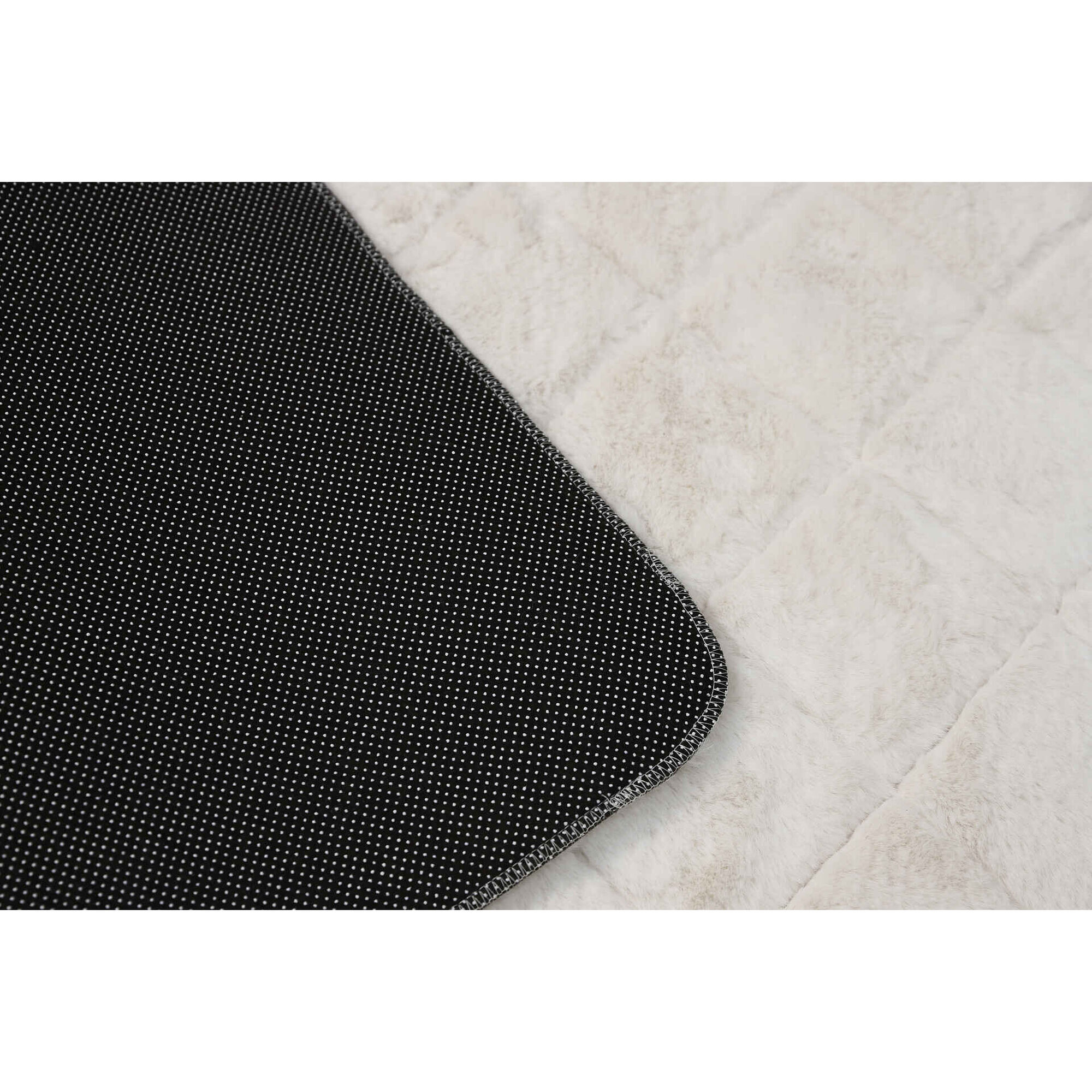 Tapete Pelo Losangos 120x180cm Branco