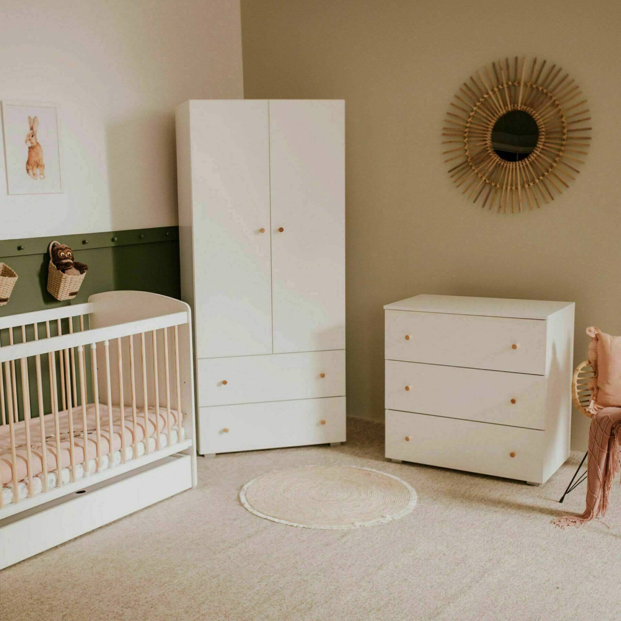 Roupeiro 2 Portas e 2 Gavetas 80x183x52cm Branco Karolina