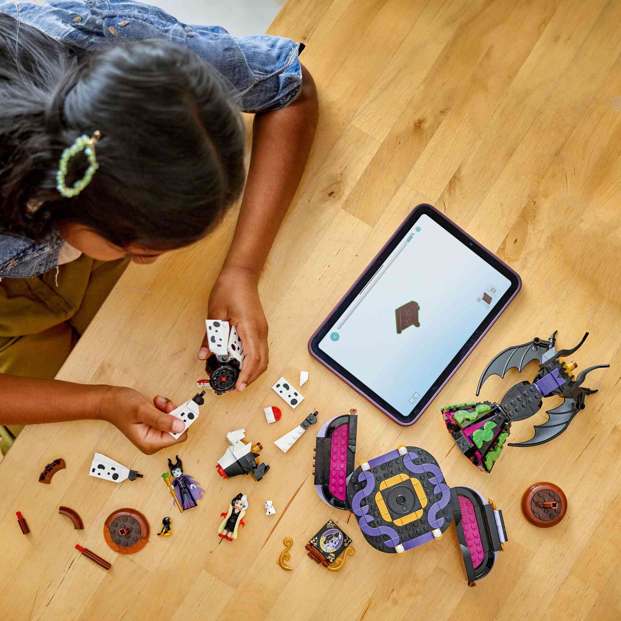 Vestidos da Maléfica e da Cruella De Vil - 43262