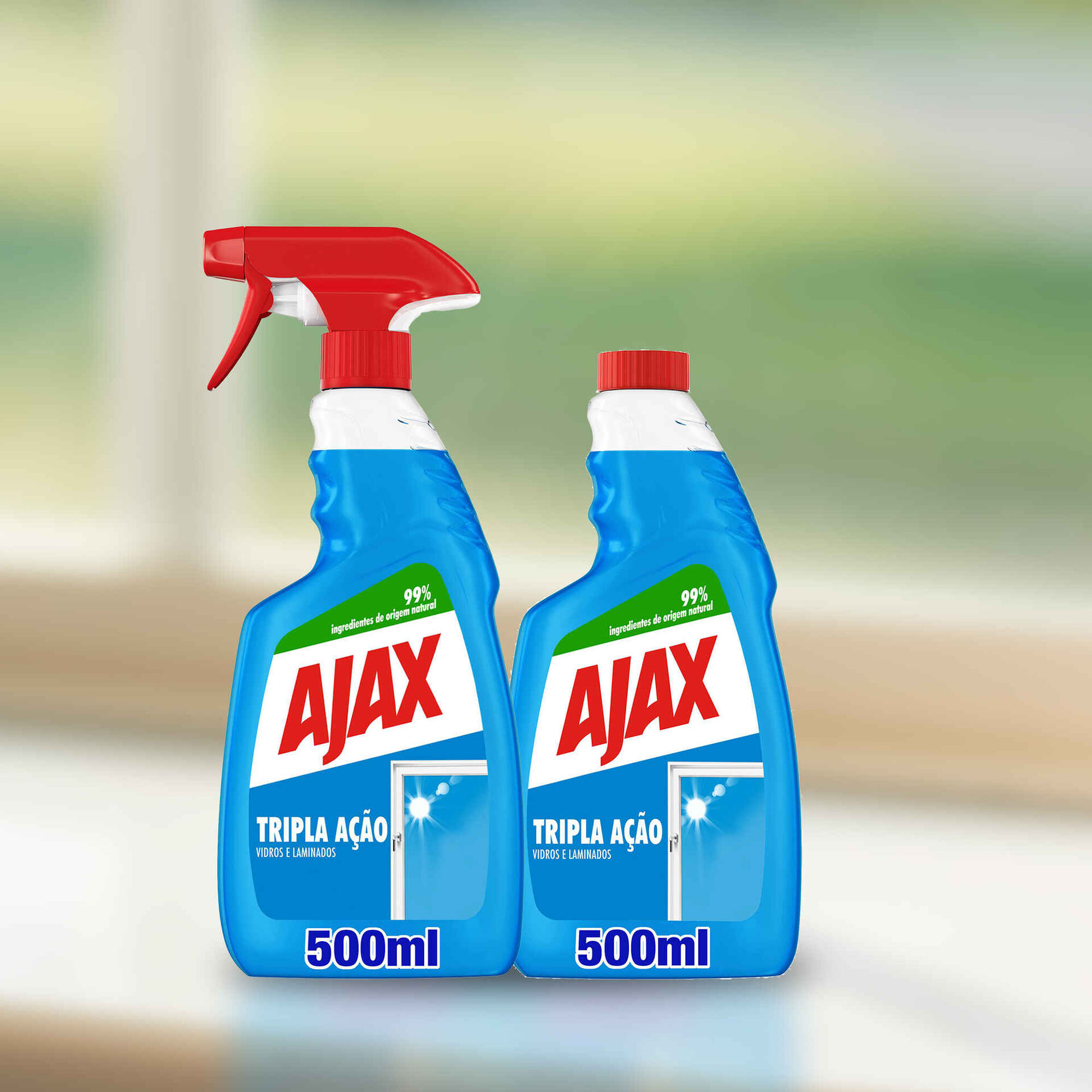 Limpa Vidros Spray Tripla Ação + Recarga Limpa Vidros Spray Tripla Ação + Recarga
