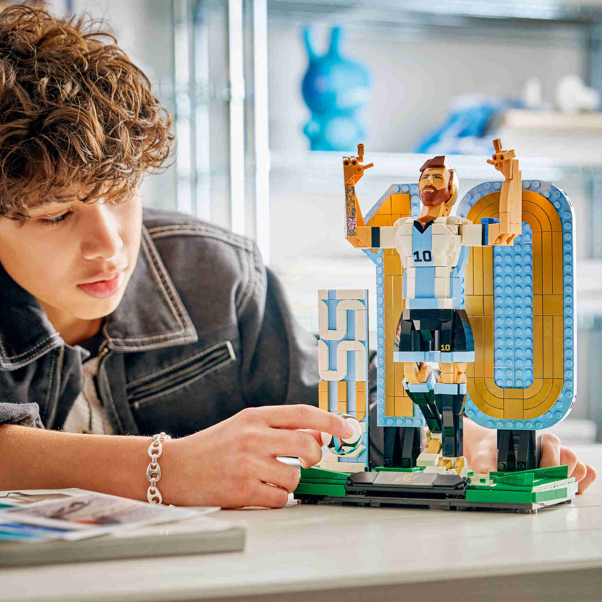 LEGO - Lionel Messi &ndash; Lenda do Futebol - 43015