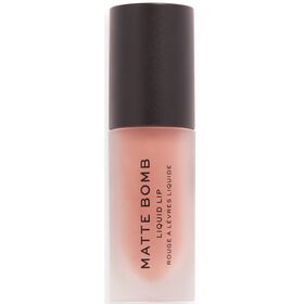 Batom L&iacute;quido Matte Bomb Delicate Brown Revolution