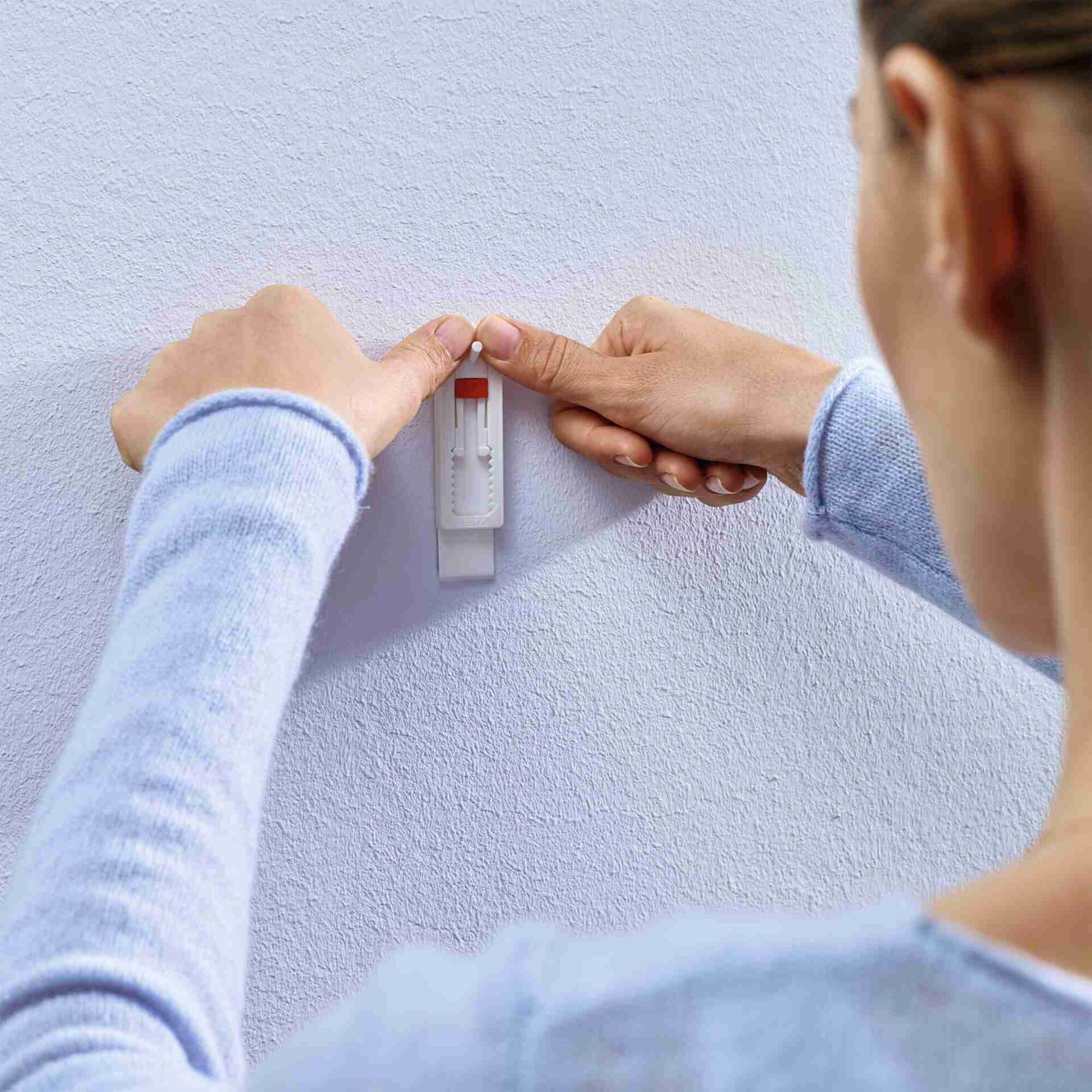 Prego Adesivo Ajustável