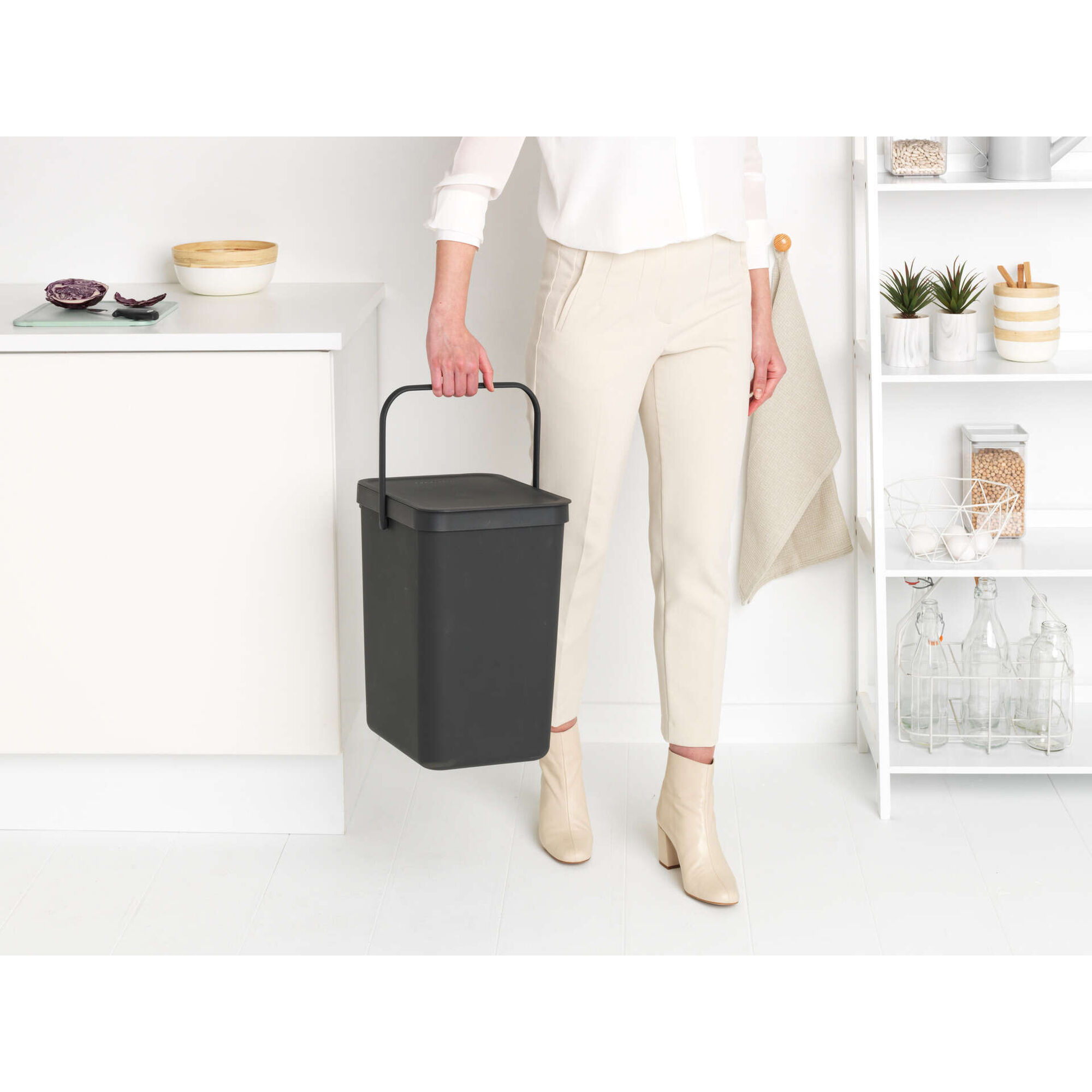 Balde de Lixo Pl&aacute;stico 25L Preto Sort & Go Brabantia