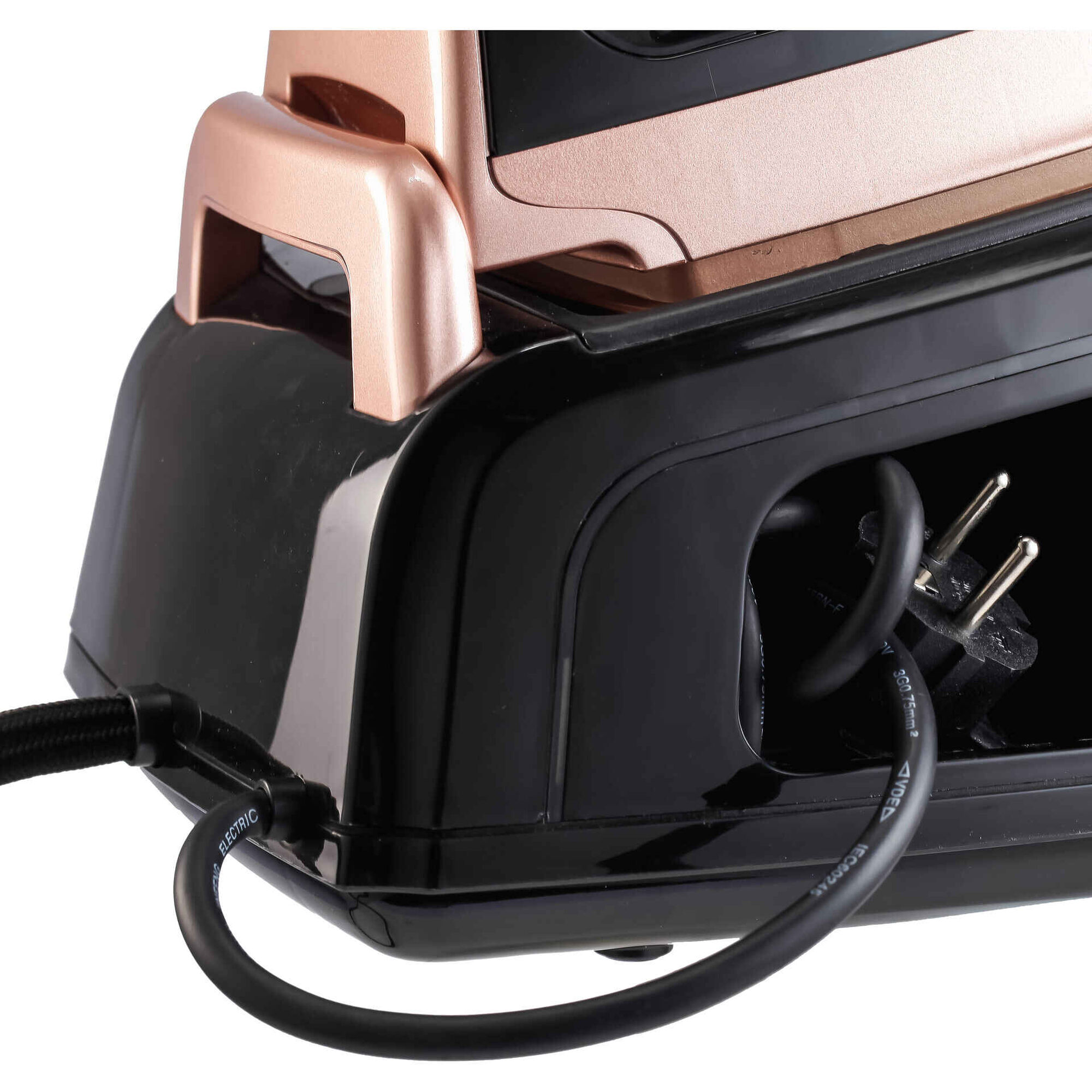 Ferro de Engomar com Caldeira Preto 2500W Bazar&atilde;o