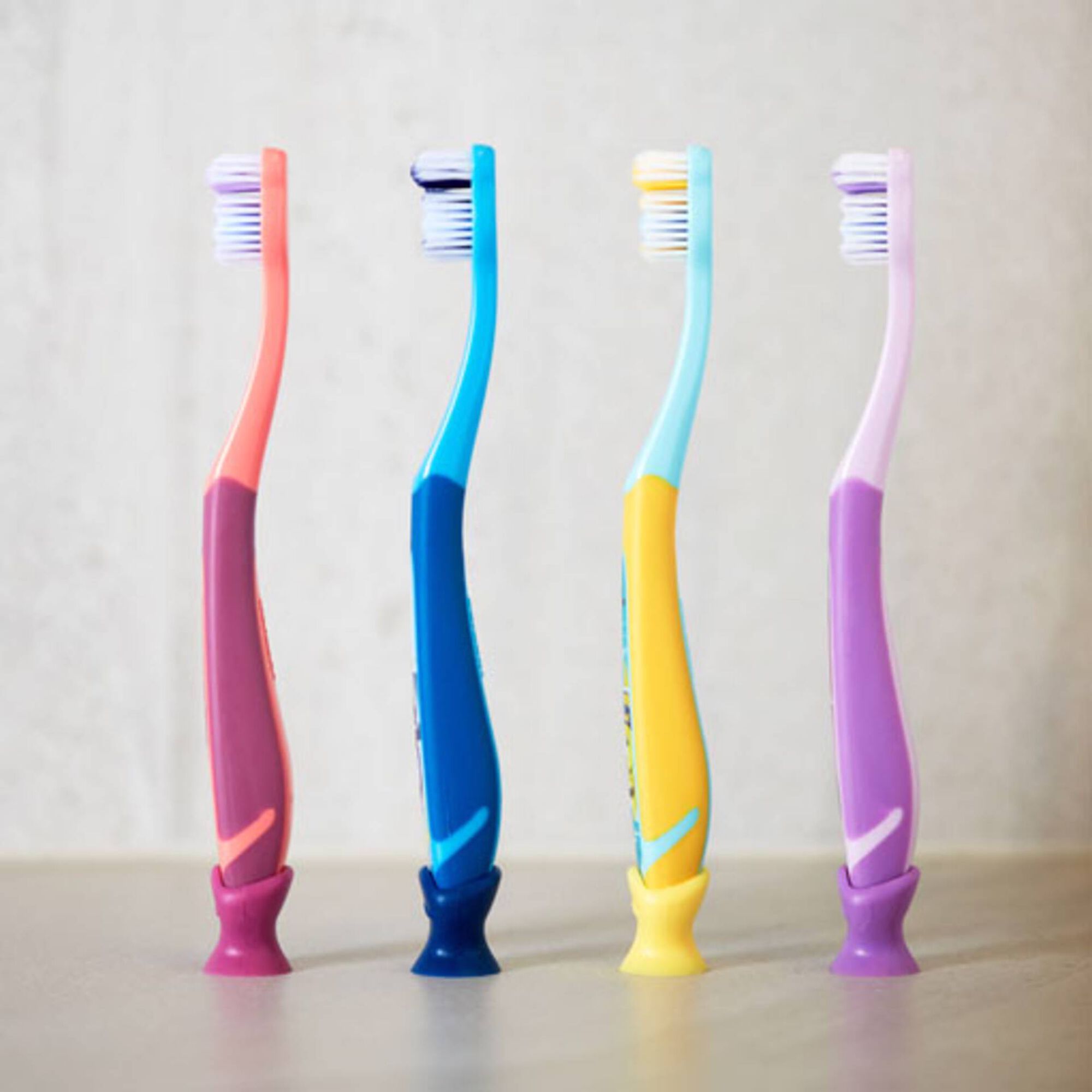 Escova de Dentes Criança 6 a 9 Anos