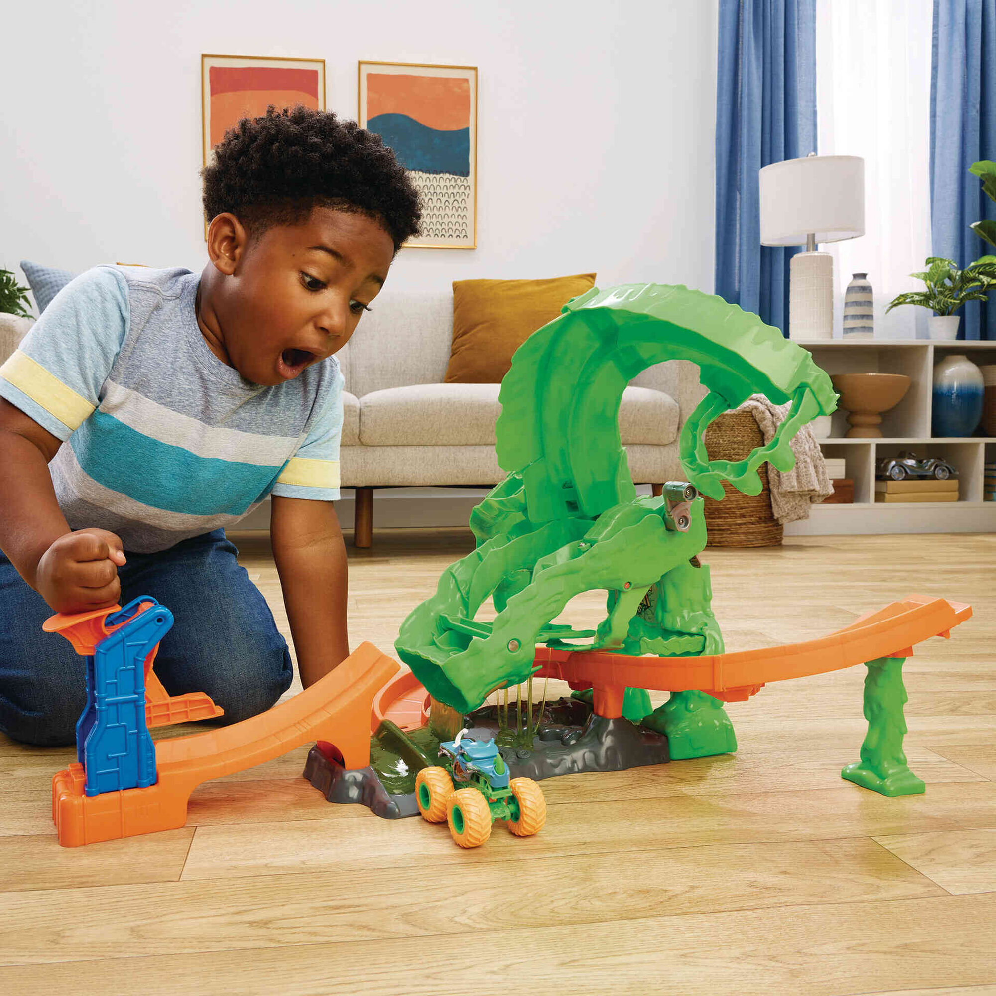 Hot Wheels - Pista Monster Trucks Mutant Chaos Derrota do Monstro