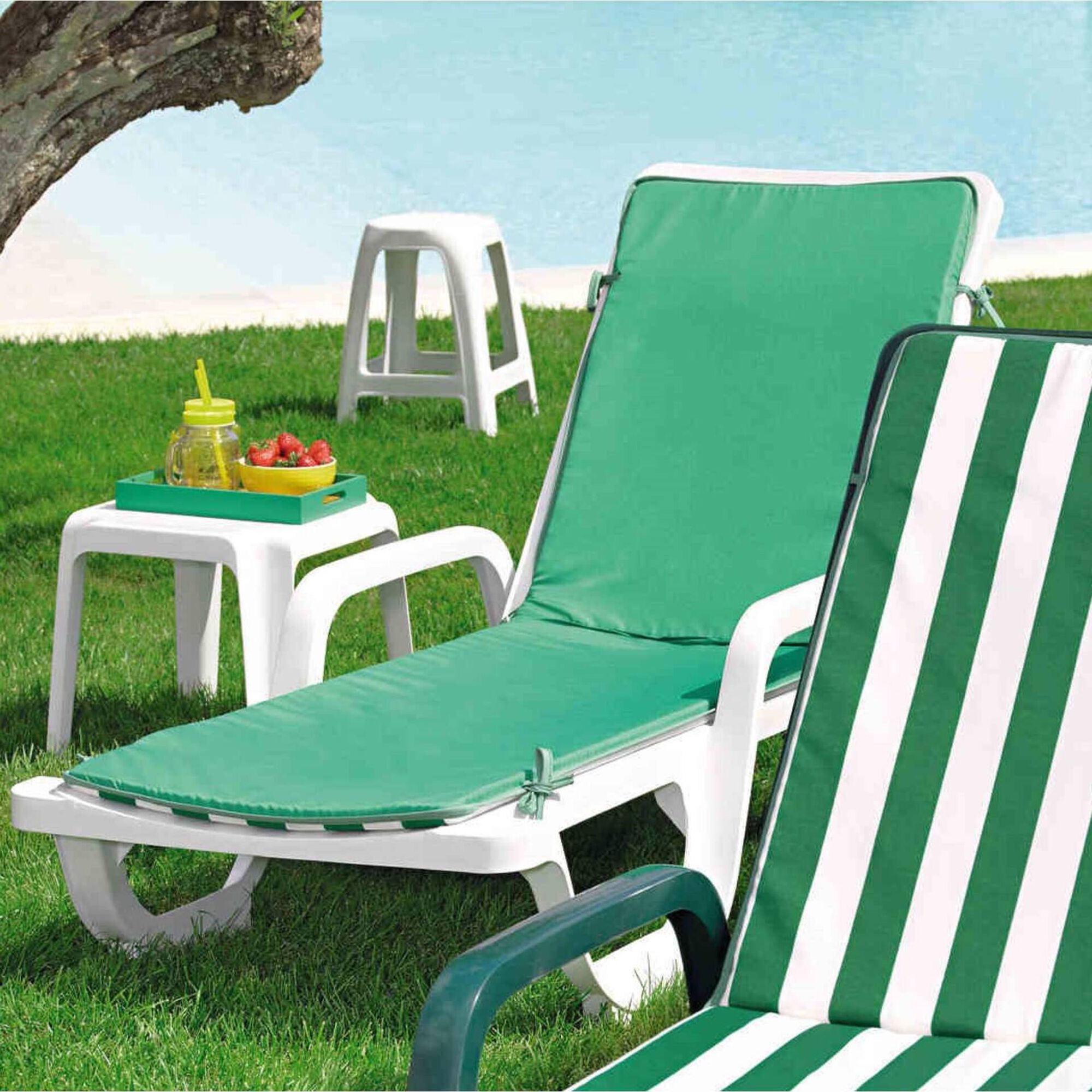 Banco de Resina Branco Joluce