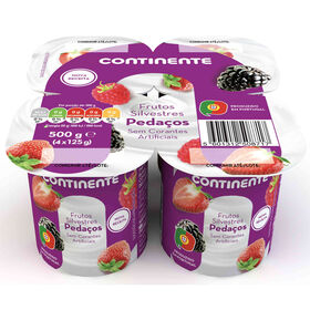 Iogurte Pedaços Frutos Silvestres Iogurte Pedaços Frutos Silvestres