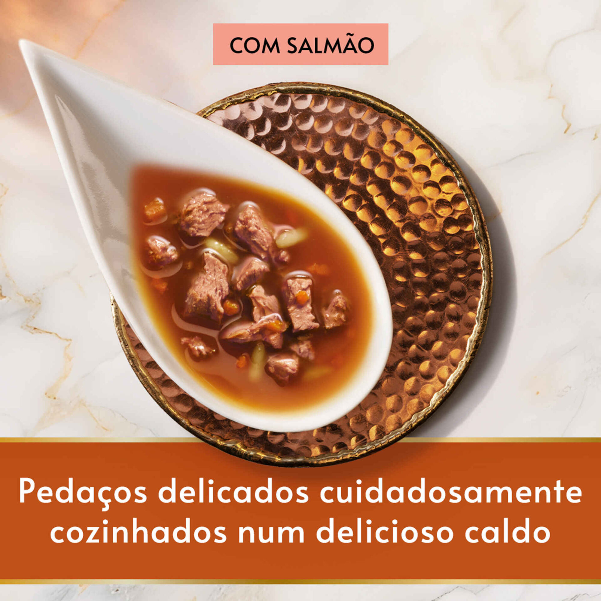 Snack L&iacute;quido para Gato Adulto Soup Royale Salm&atilde;o Purina Gourmet