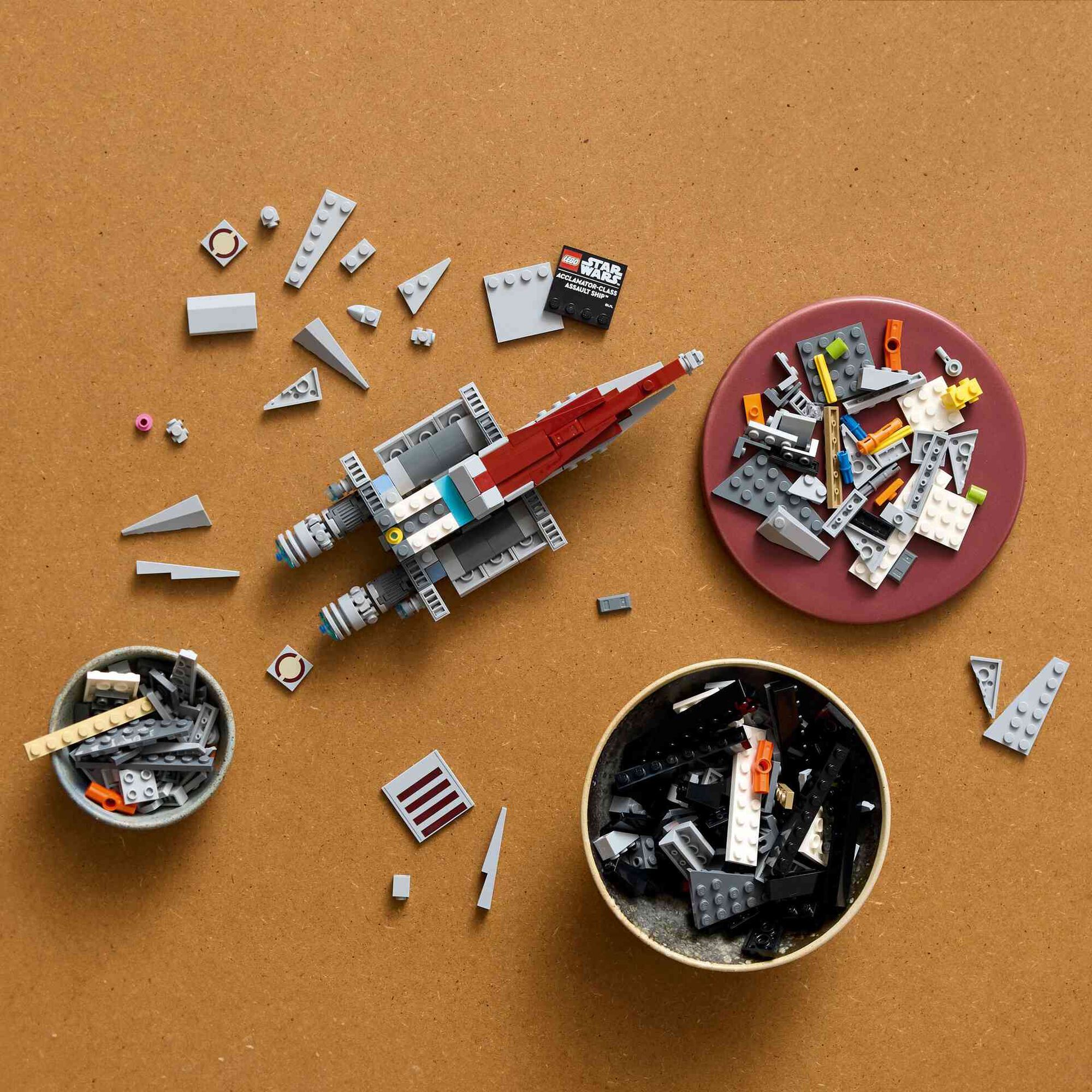 Nave de Assalto de Classe Acclamator - 75404 Nave de Assalto de Classe Acclamator - 75404