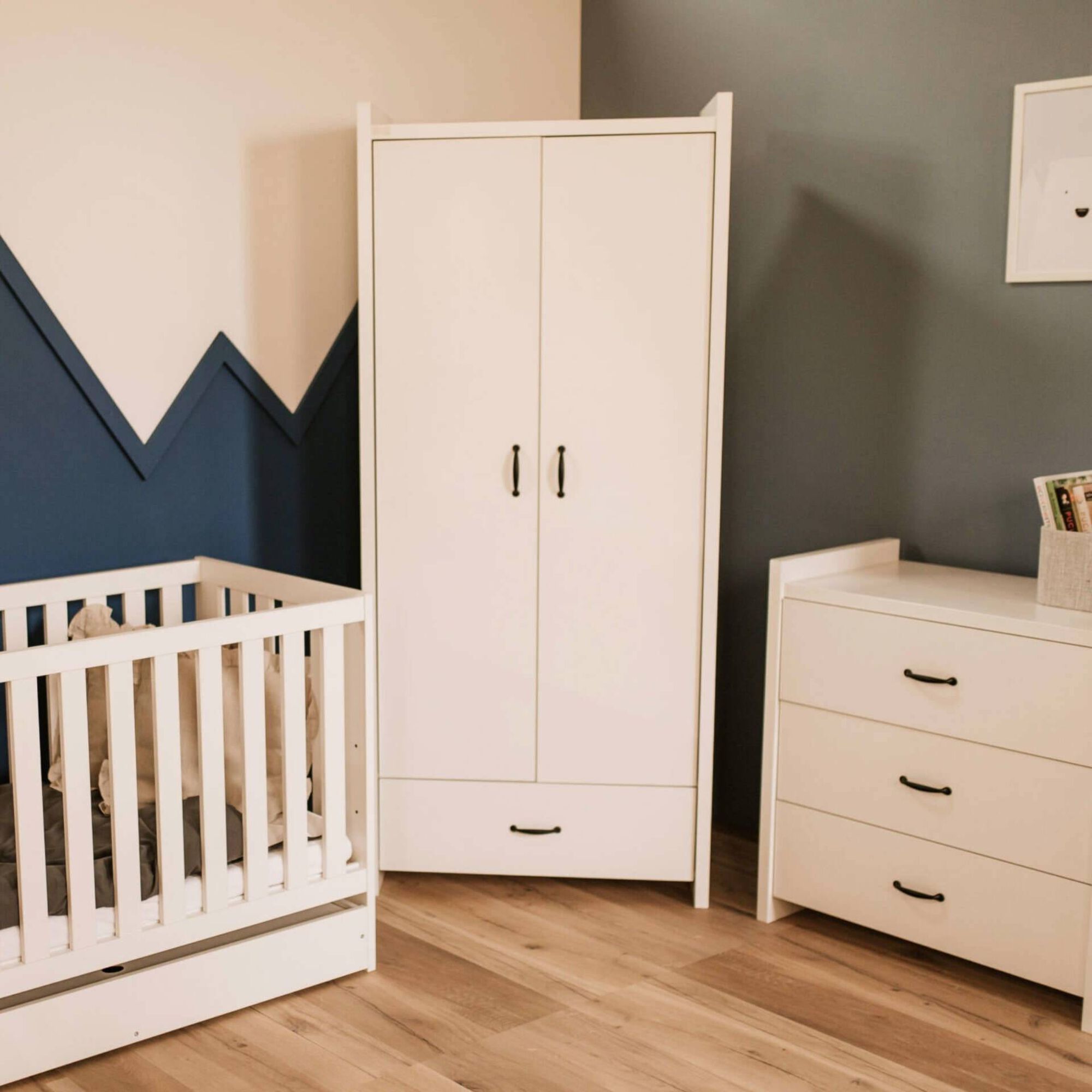 Roupeiro 2 Portas e 1 Gaveta 83x50x190cm Branco Amelia Twinko