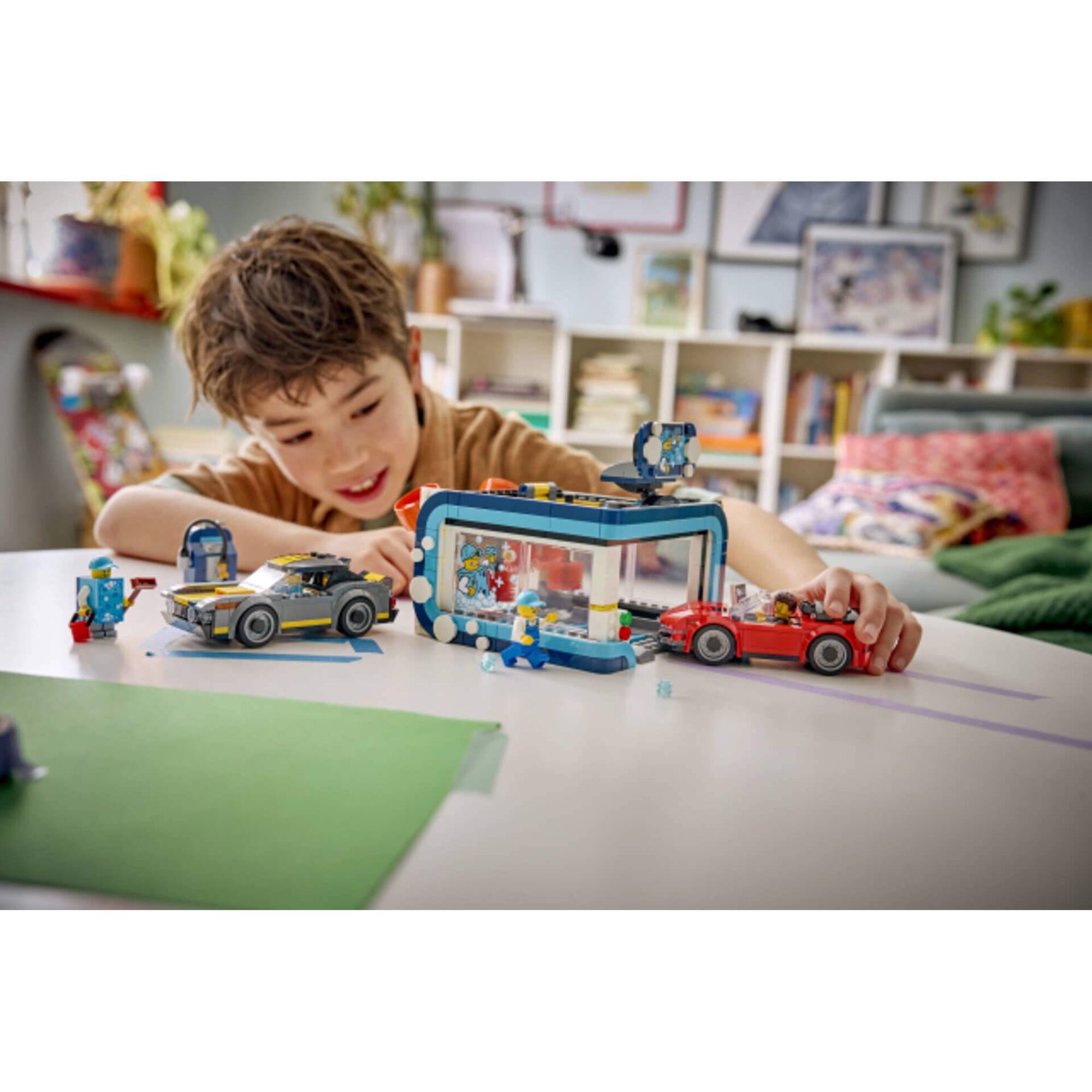 LEGO City - Lavagem de Autom&oacute;veis Drive-through - 60497