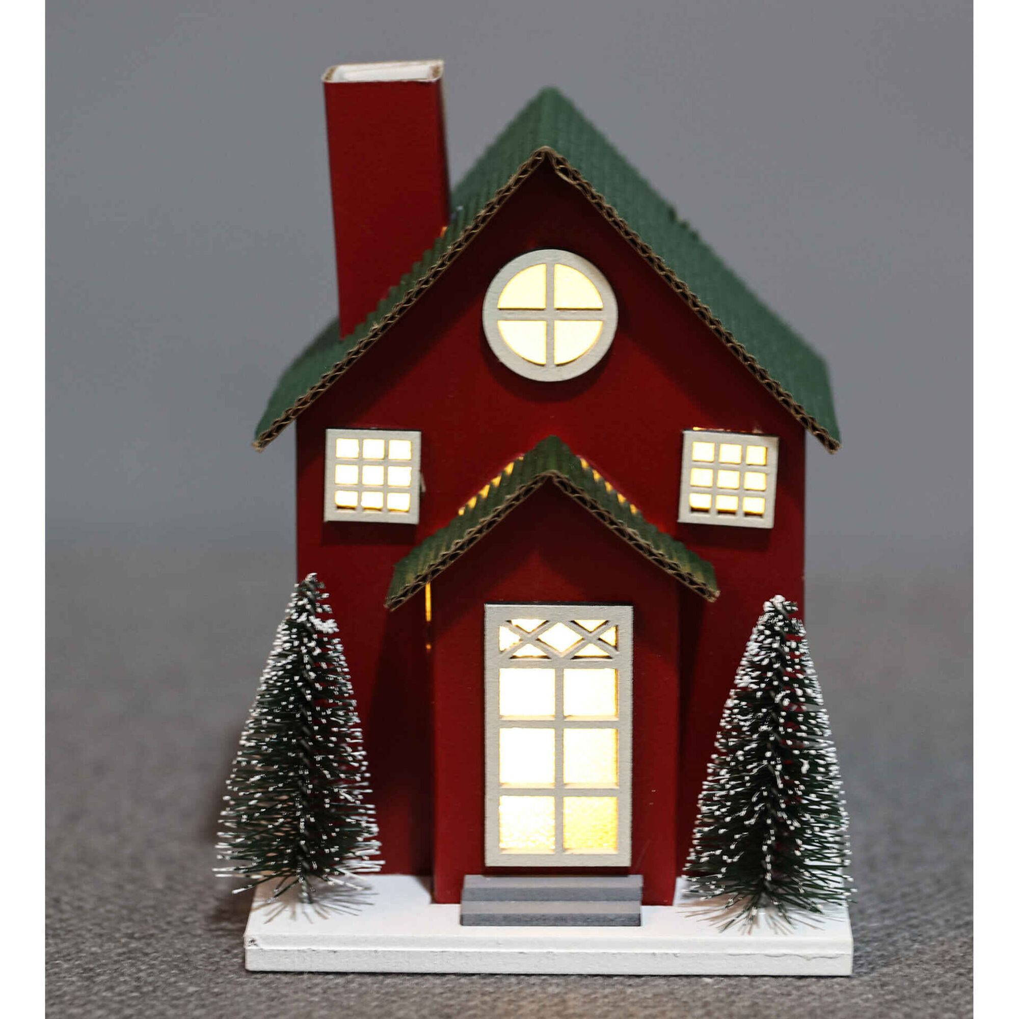 Casinha Vermelha 14cm com Luz