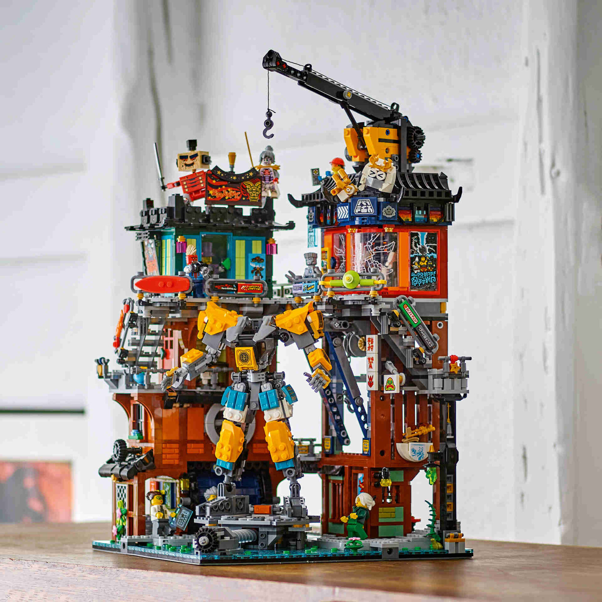LEGO Ninjago - Oficinas da Cidade de NINJAGO - 71837