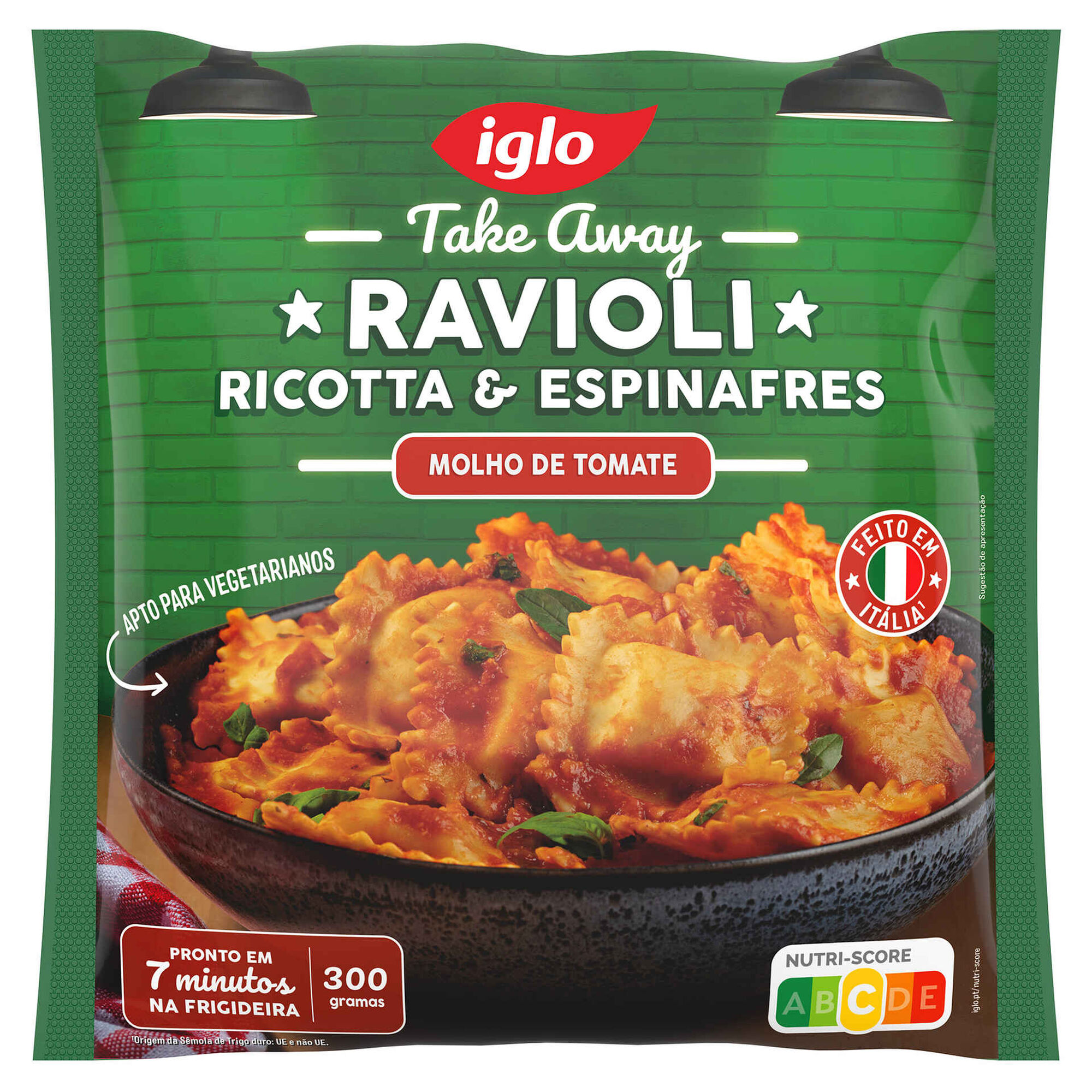Ravioli Ricotta e Espinafres com Molho de Tomate