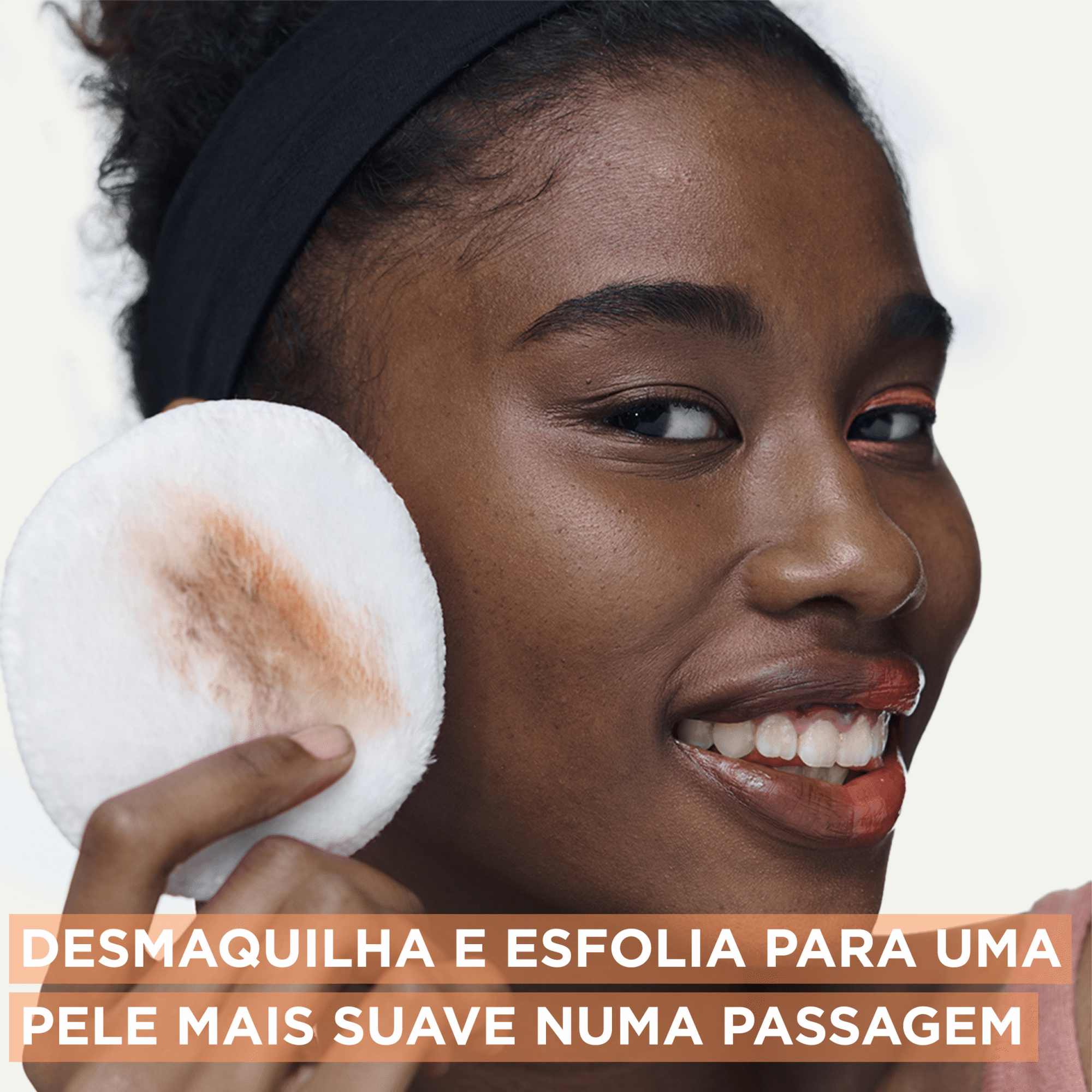 &Aacute;gua Micelar Efeito Peeling Garnier Skin Active
